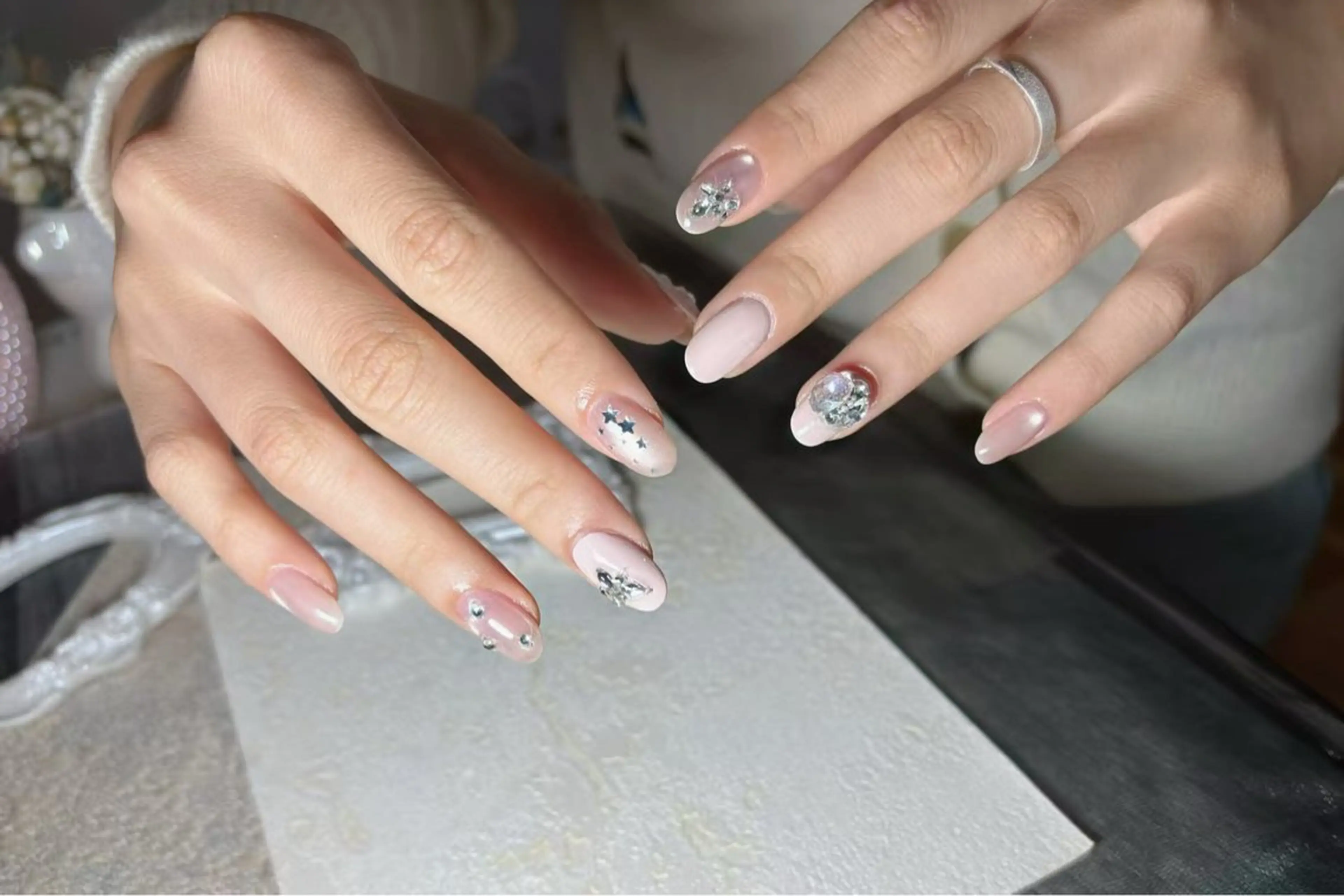 ネイル ハンドネイル 🌈 Laule'aのネイルデザイン