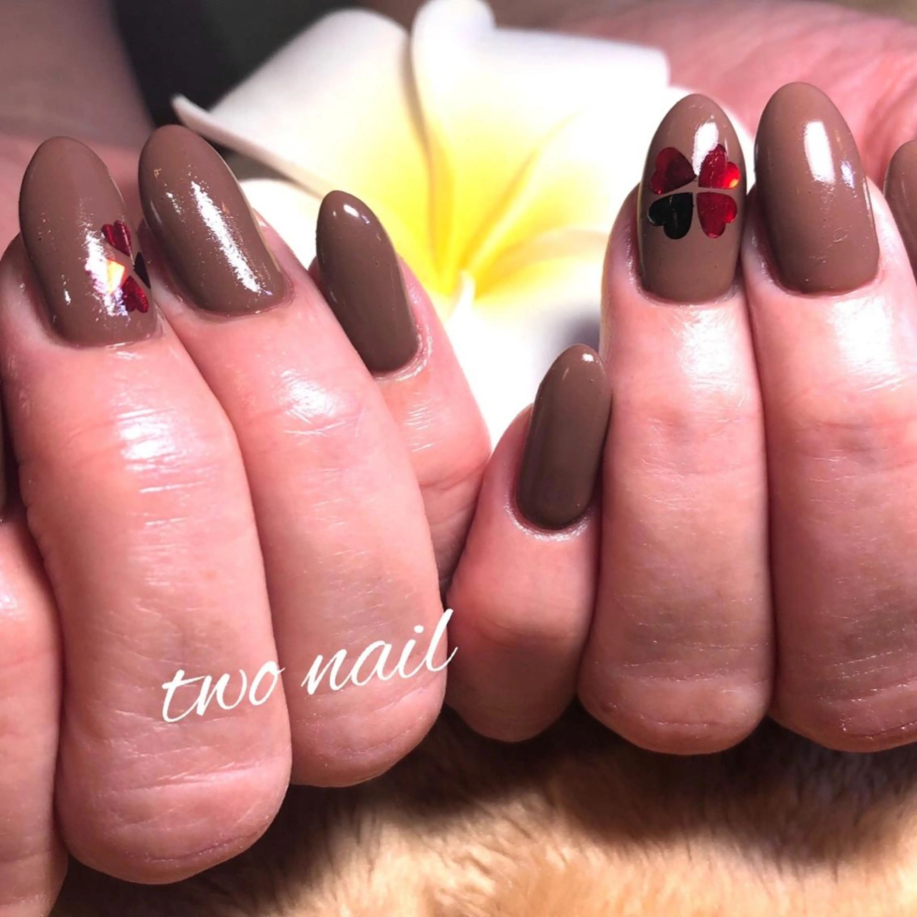 ネイル ブラウン ハンドネイル two nailのネイルデザイン