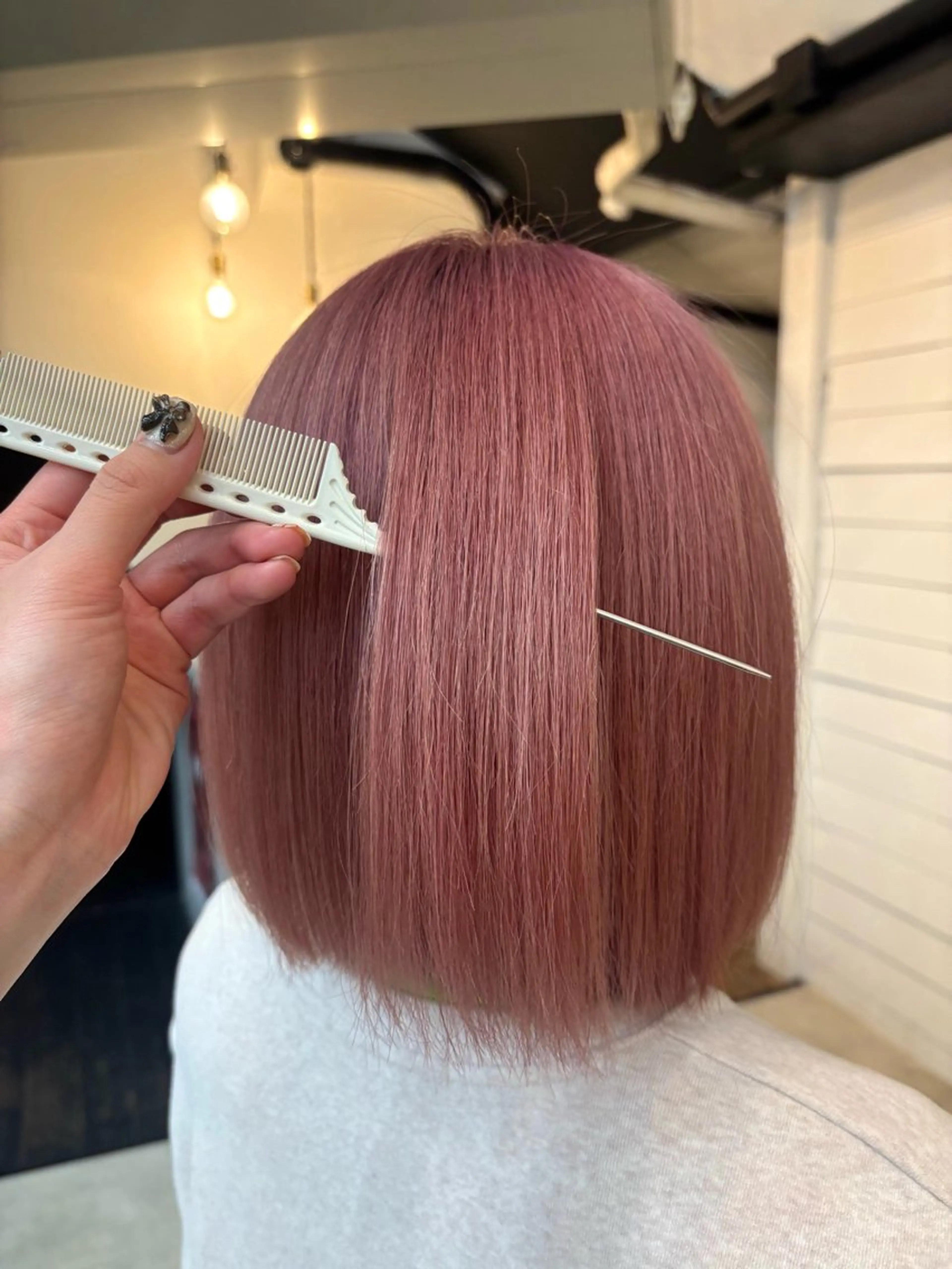 ショート カラー ブリーチ 宮本 エリカのヘアスタイル