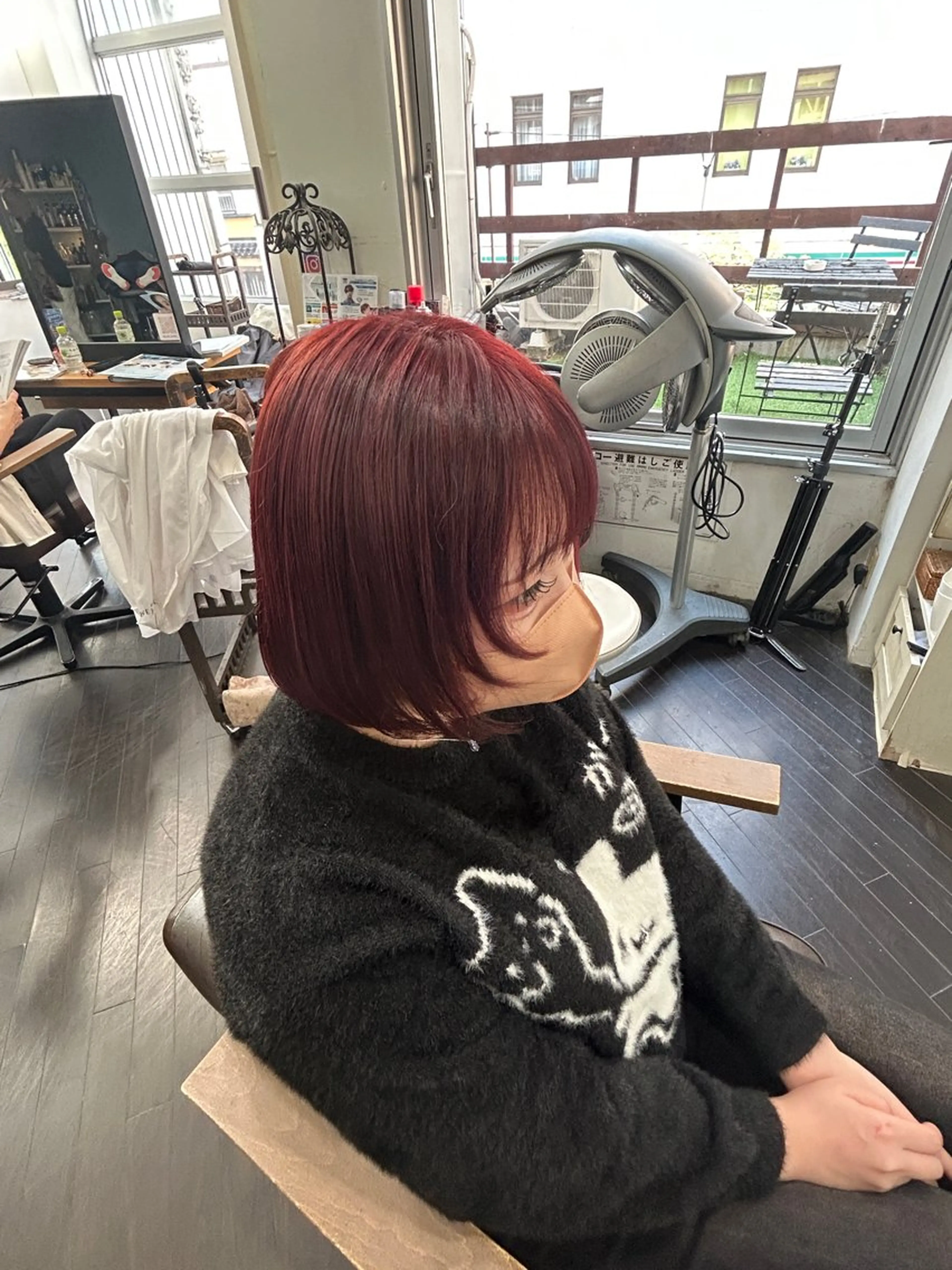 ショート ヘアカラー 渡部 まひろのヘアスタイル