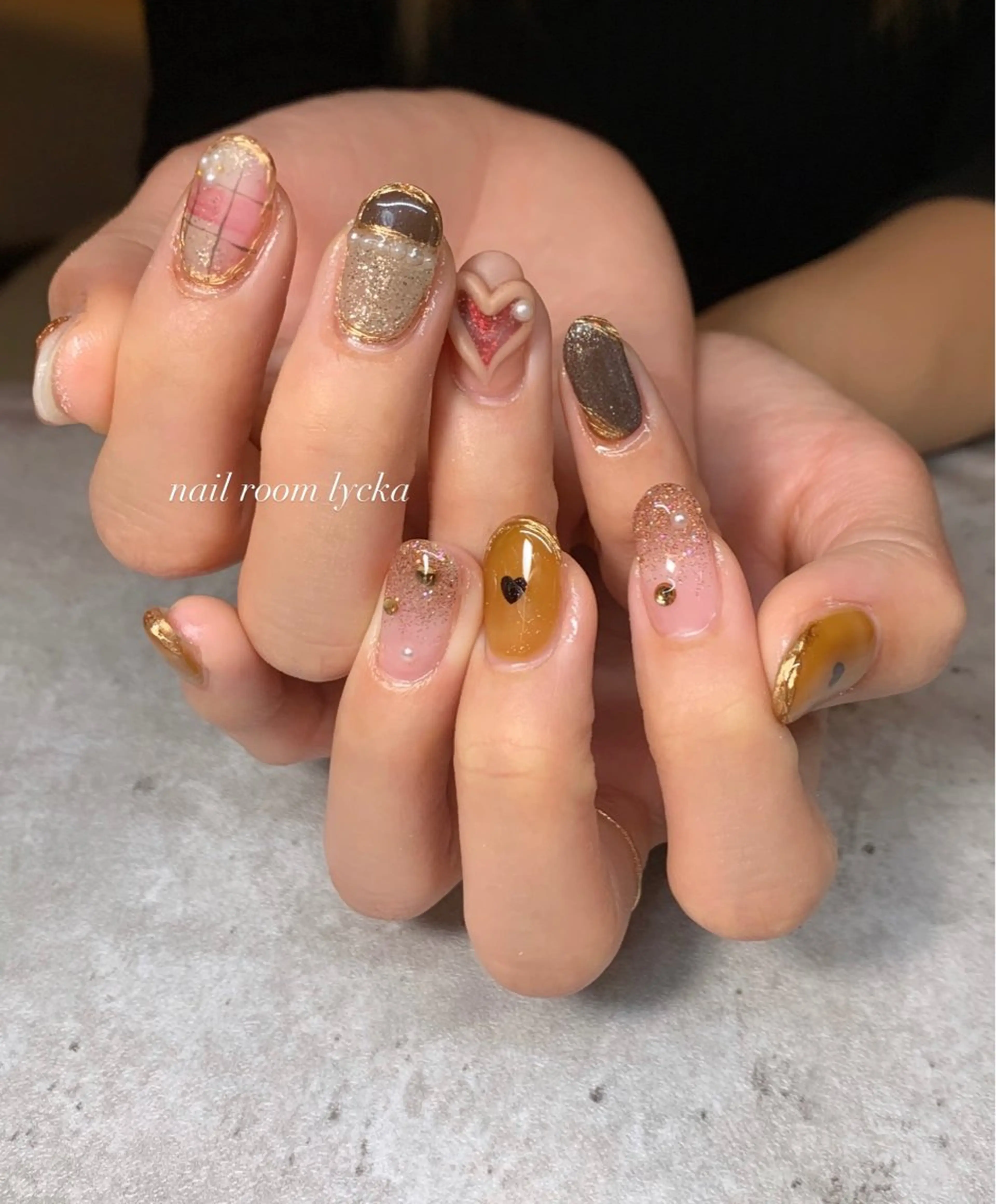 ネイル ﾈｲﾙﾙｰﾑﾘｯｶ 𝐦𝐚𝐲𝐮のネイルデザイン