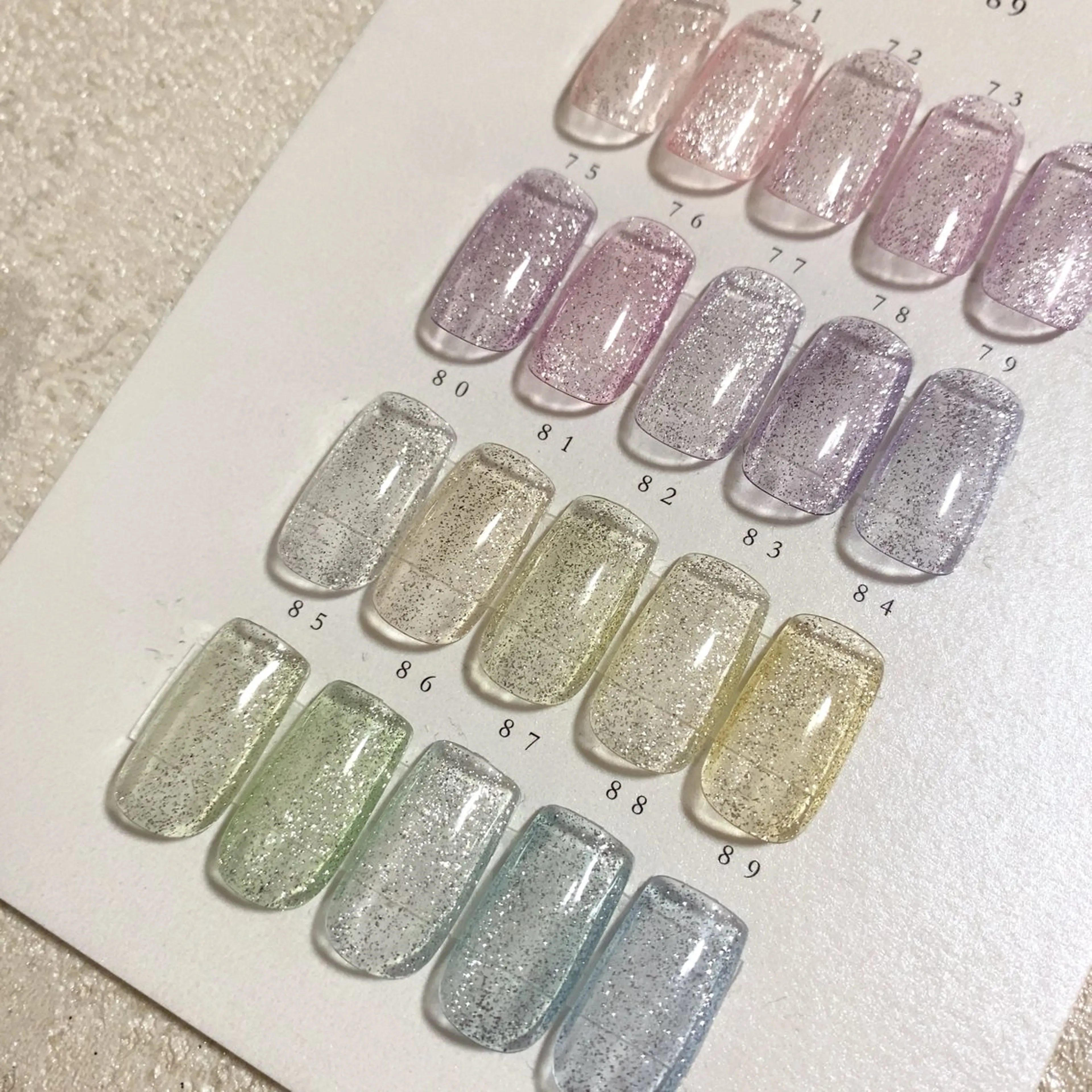 【マグネット】オフ無⌇ワンカラーハンドの写真