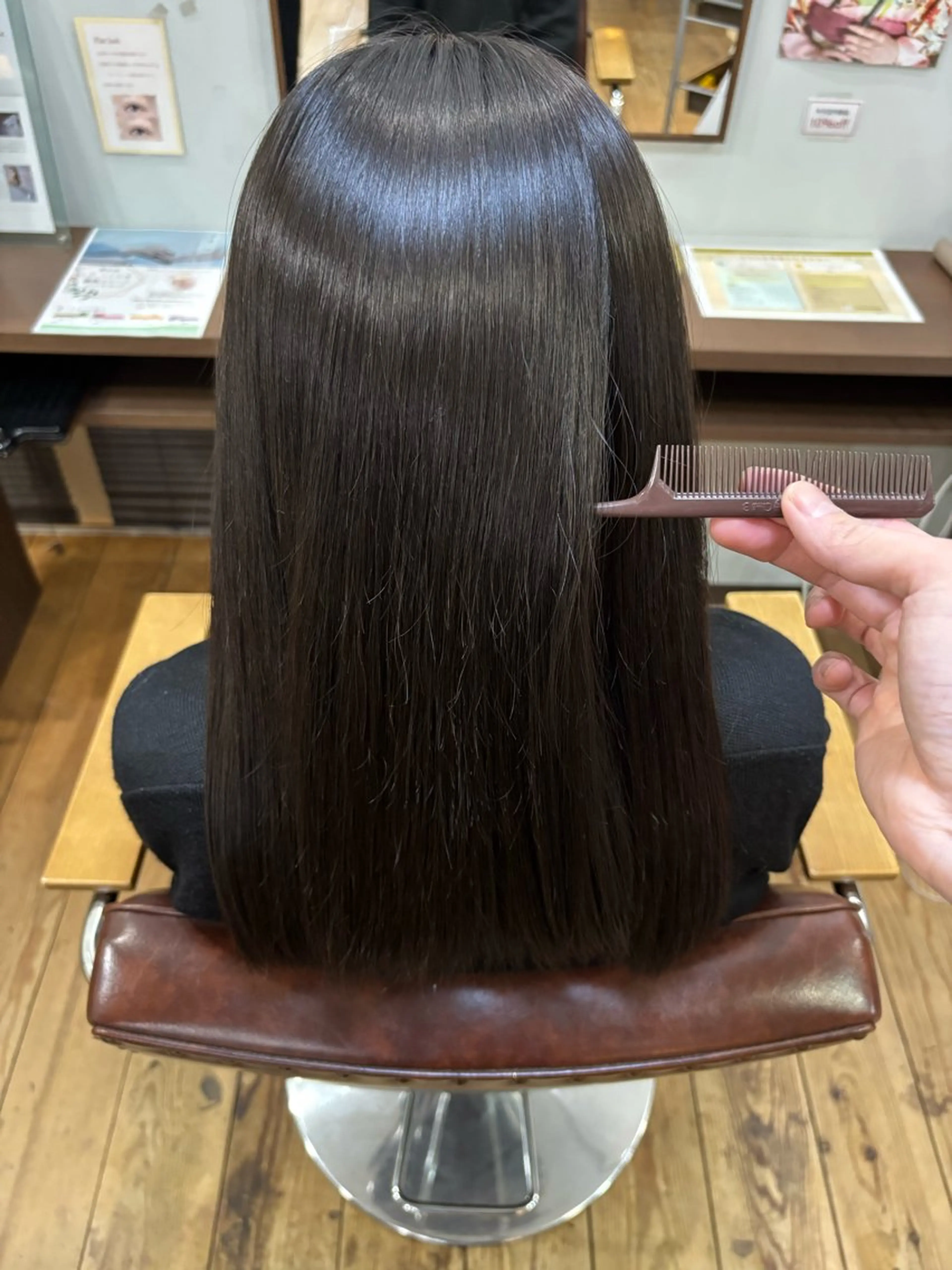 セミロング 縮毛矯正 和田 琳のヘアスタイル