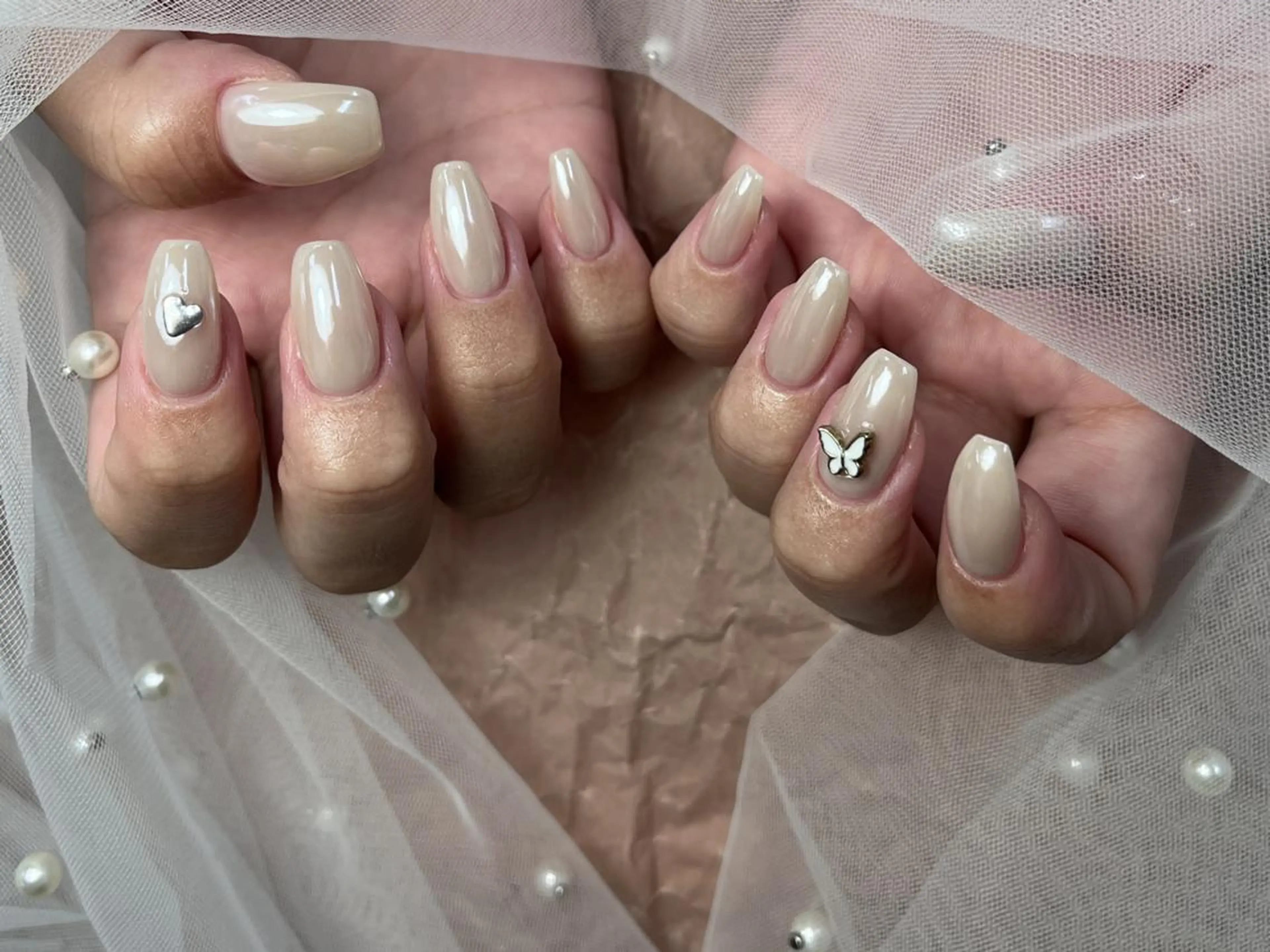 ネイル ハート シルバー シンプルネイル ToliyDeliy ネイルサロンのネイルデザイン