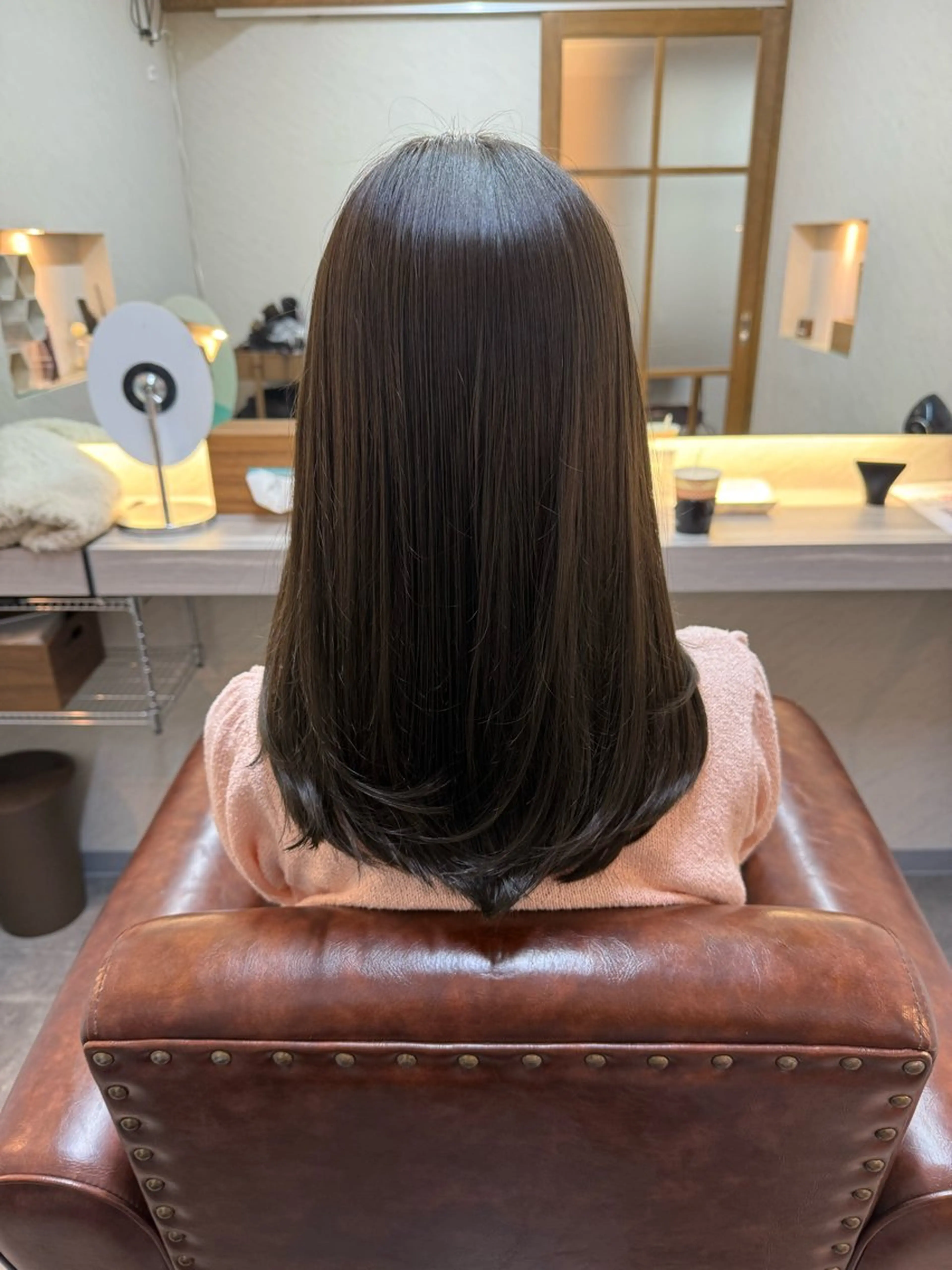 セミロング カット ヘアカラー トリートメント 艶髪/ moeのヘアスタイル