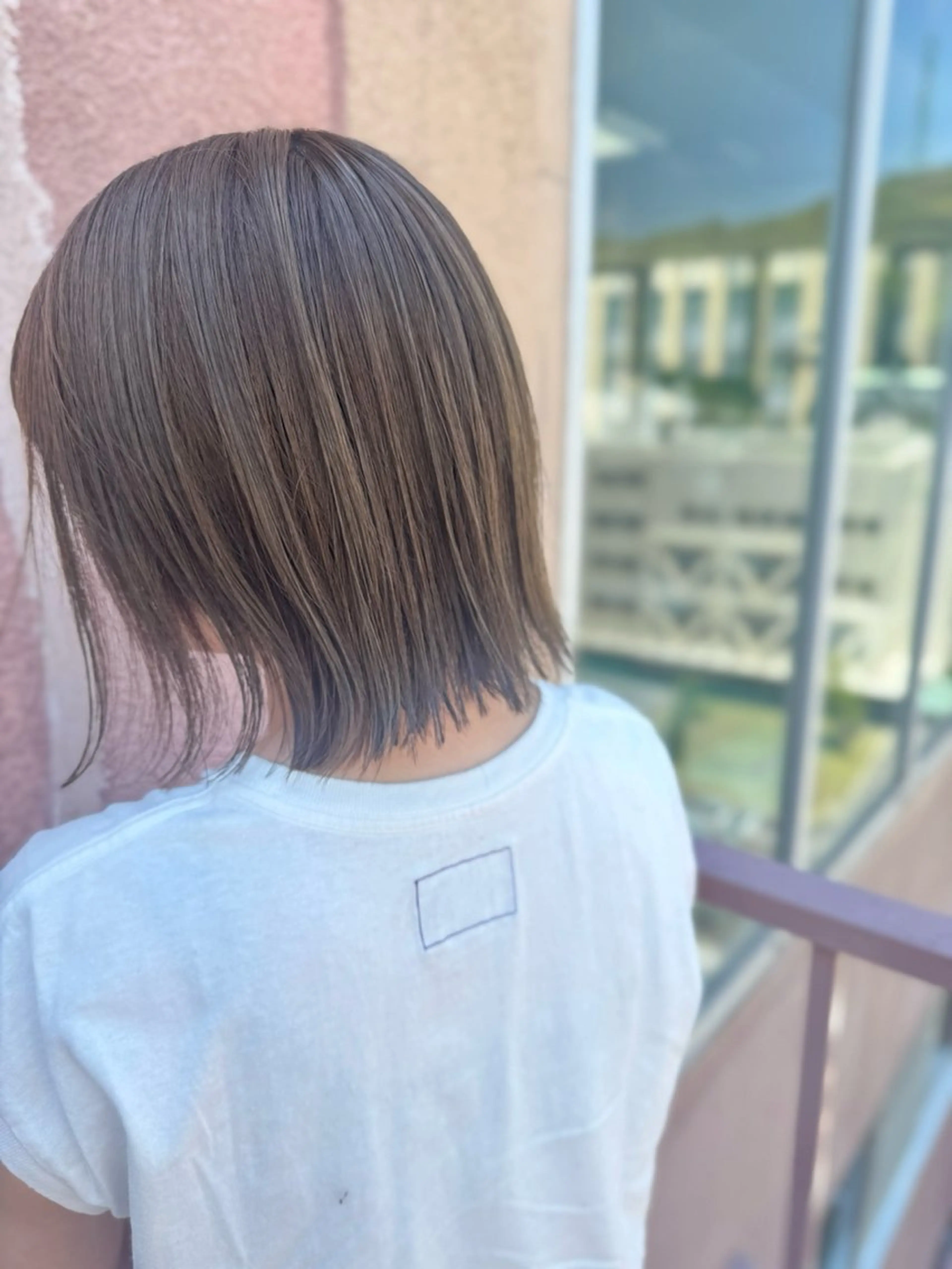 ミディアム カラー グレージュ オリーブグレージュ オリーブグレー カット ヘアカラー トリートメント Viage （ビアージュ）のヘアスタイル