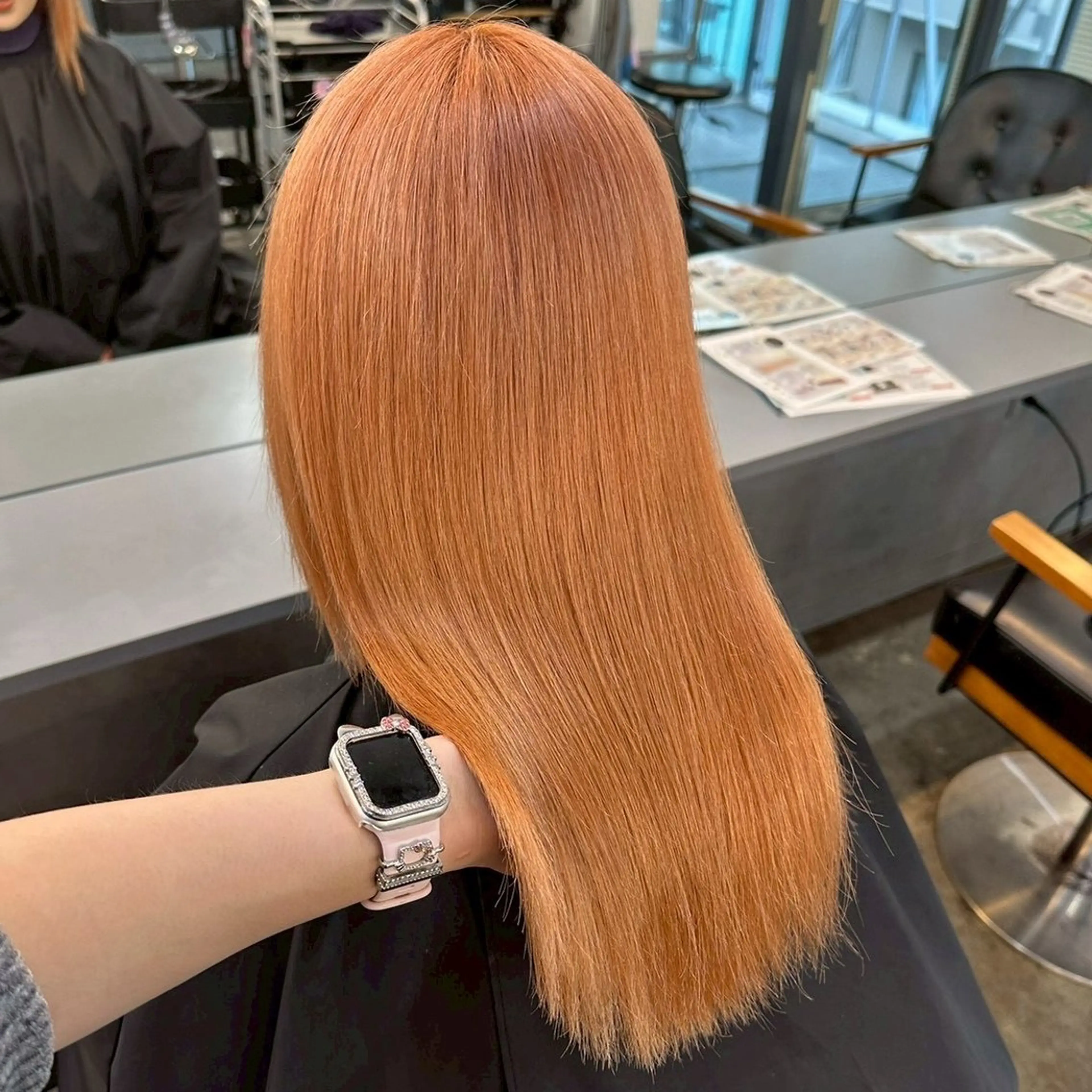 セミロング カラー ブリーチ/レイヤー 🐥HIYORIのヘアスタイル