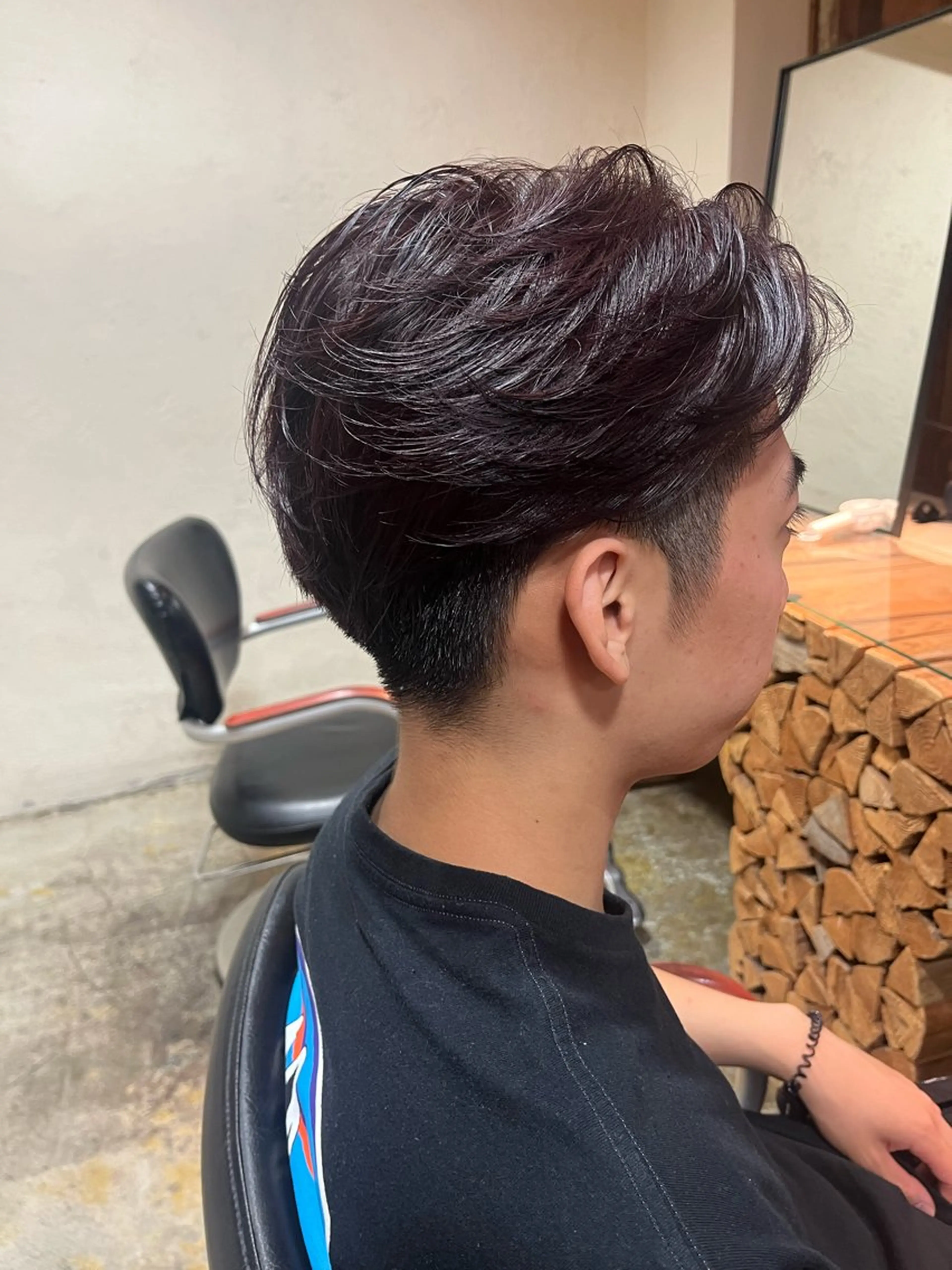 カラー メンズ 須藤 優真 切りっぱなしボブのヘアスタイル