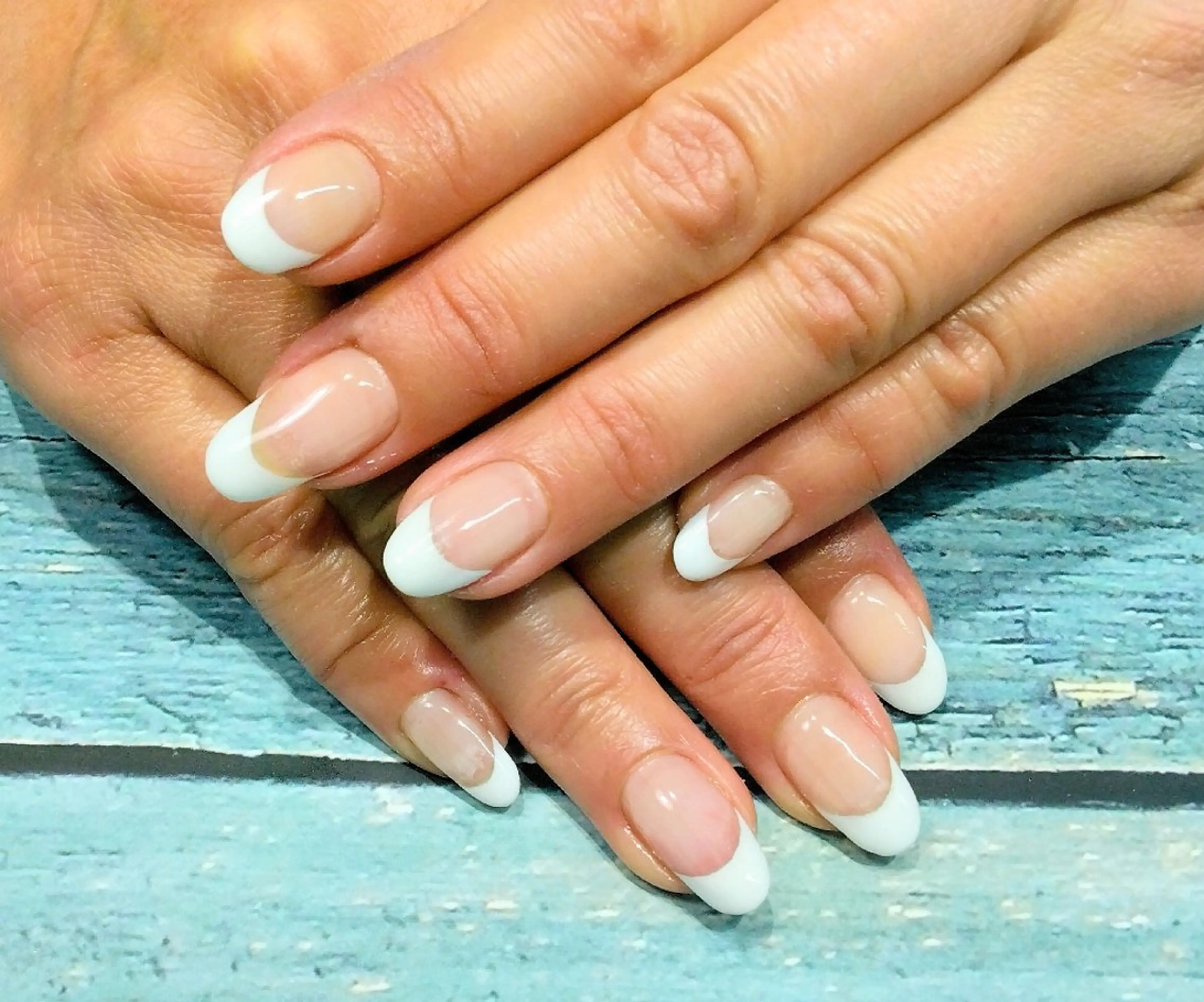 ネイル フレンチネイル オフィスネイル シンプルネイル ARTEMIS SAITOのネイルデザイン