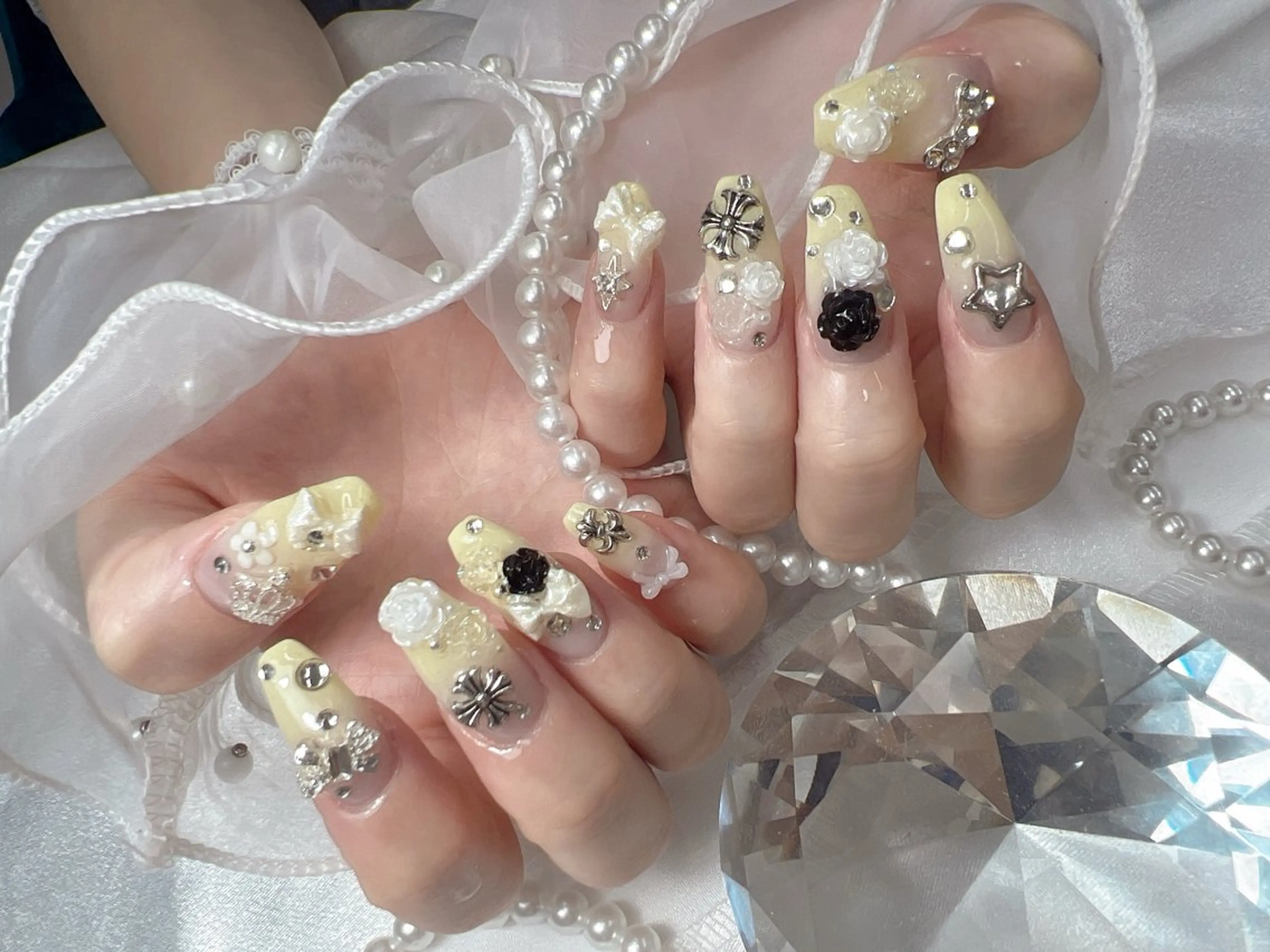 ネイル グラデーション ハンドネイル bijou nails　蓮のネイルデザイン
