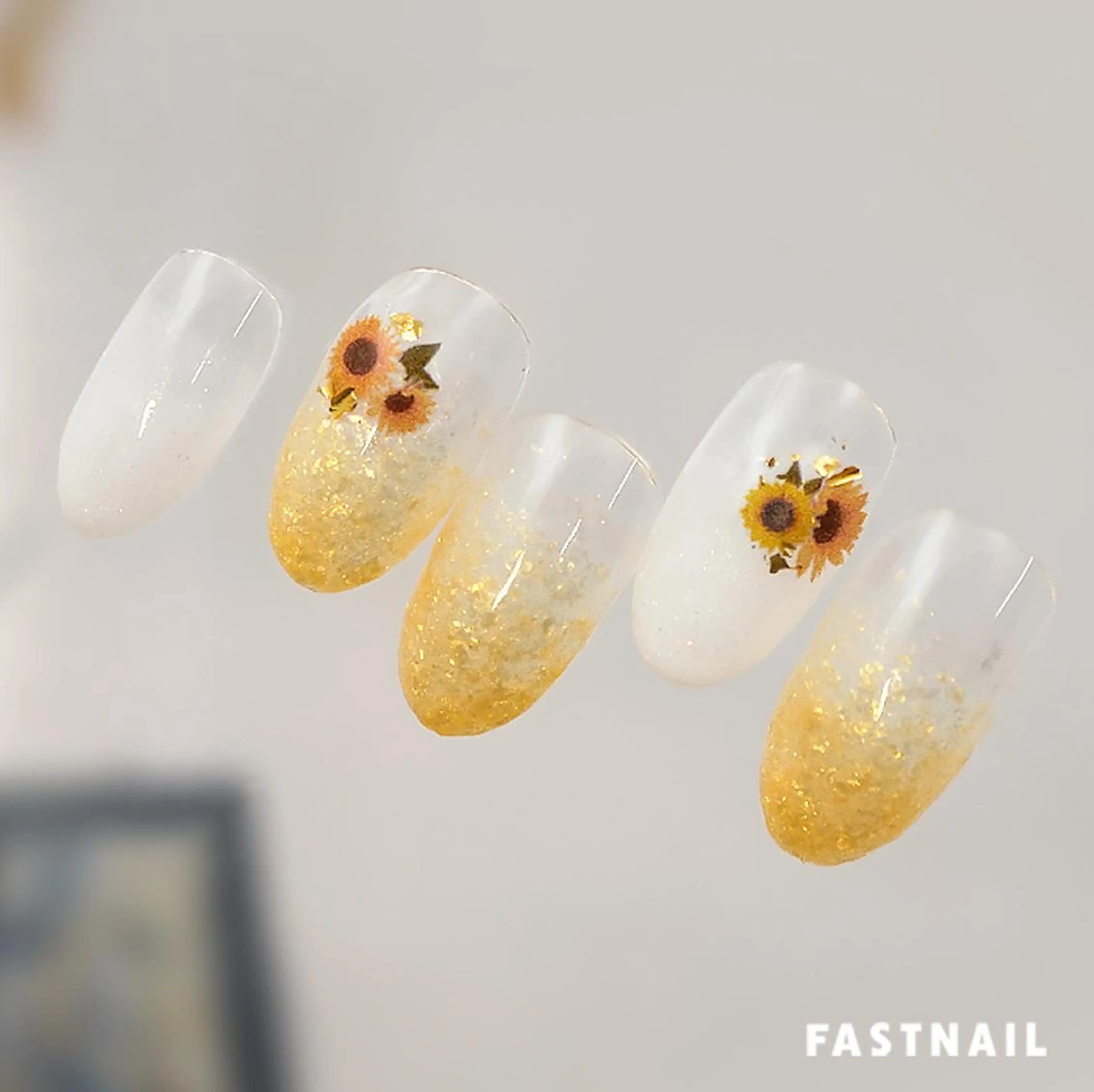 ネイル ファストネイル ロコ 春日のネイルデザイン