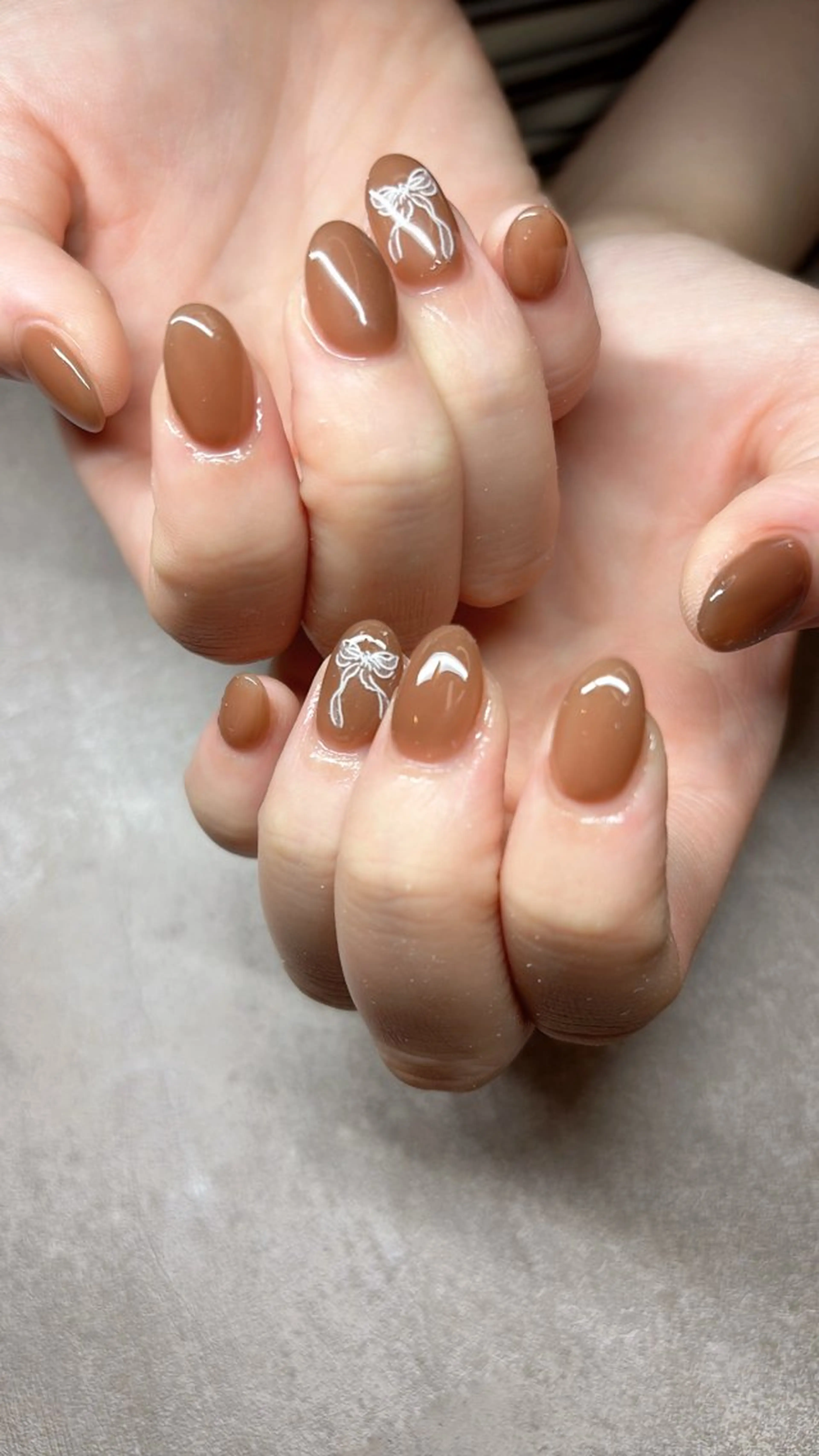 ネイル ブラウン 韓国ネイル ロングネイル 持ち込み リボン ハンドネイル happiness nailのネイルデザイン