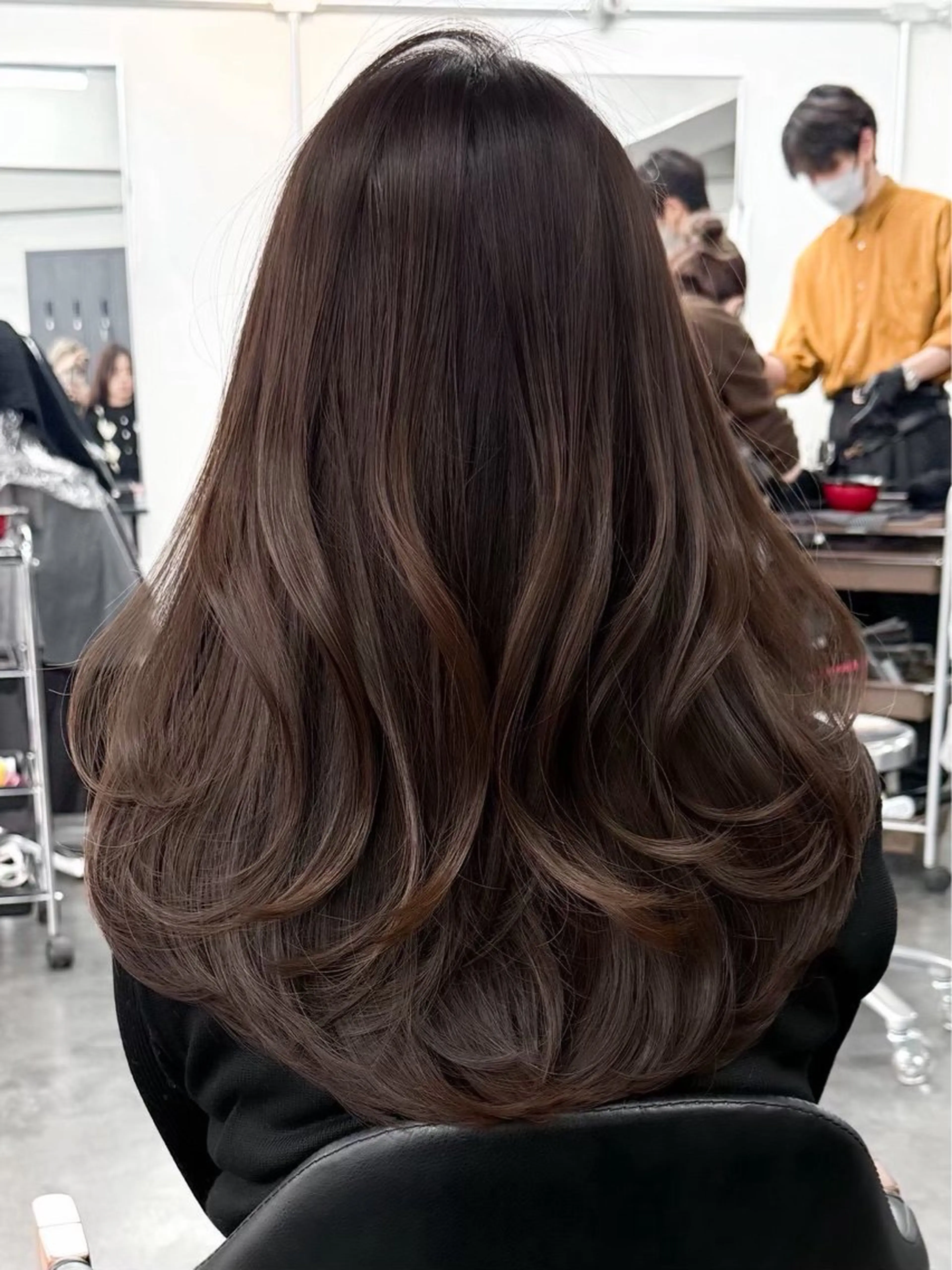 ロング カラー ヘアカラー 新保 啓介のヘアスタイル