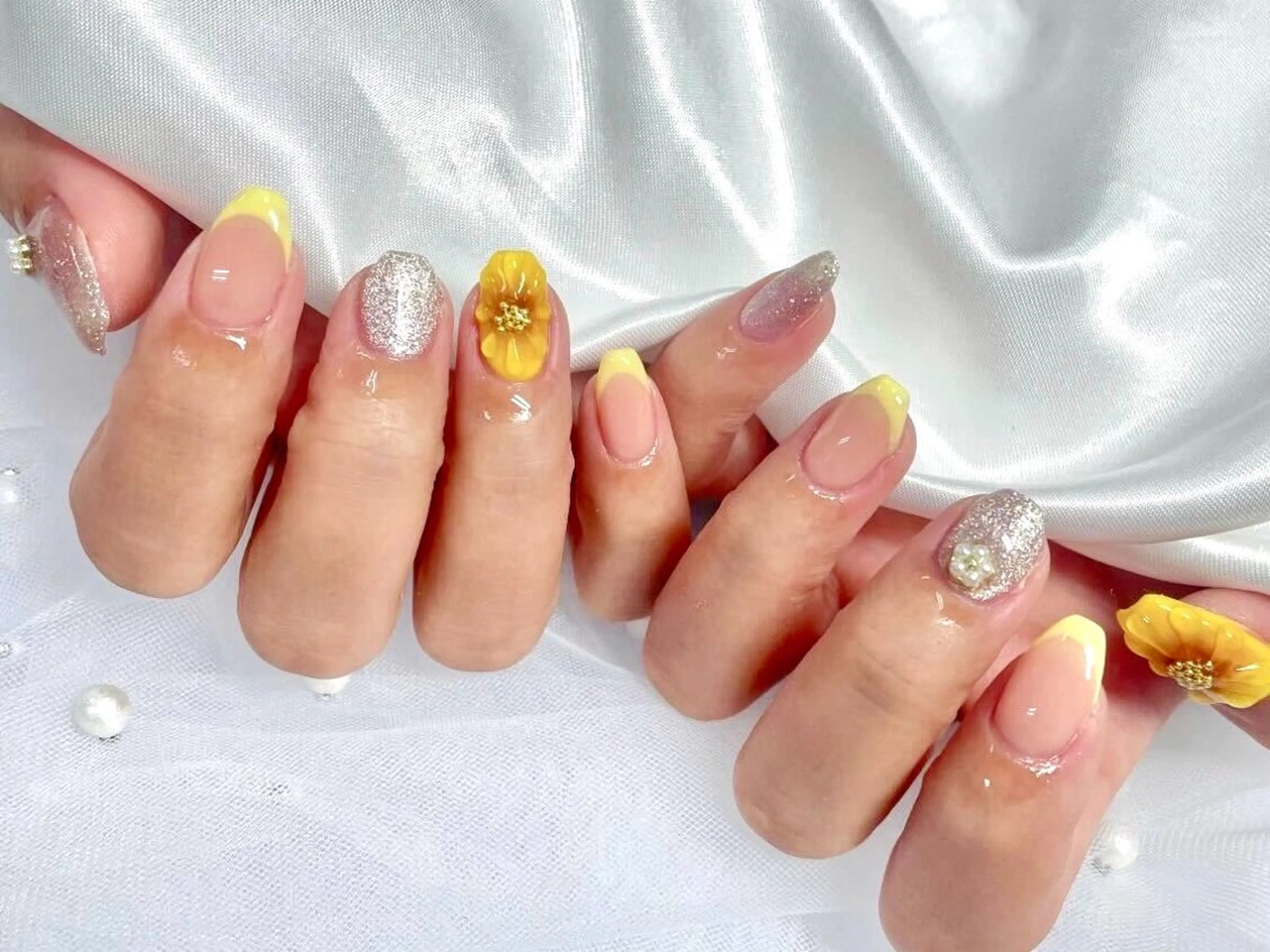 ネイル アートネイル フラワーネイル ジェルネイル マグネットネイル 持ち込み ハンドネイル Nail Neige🐈🌙のネイルデザイン
