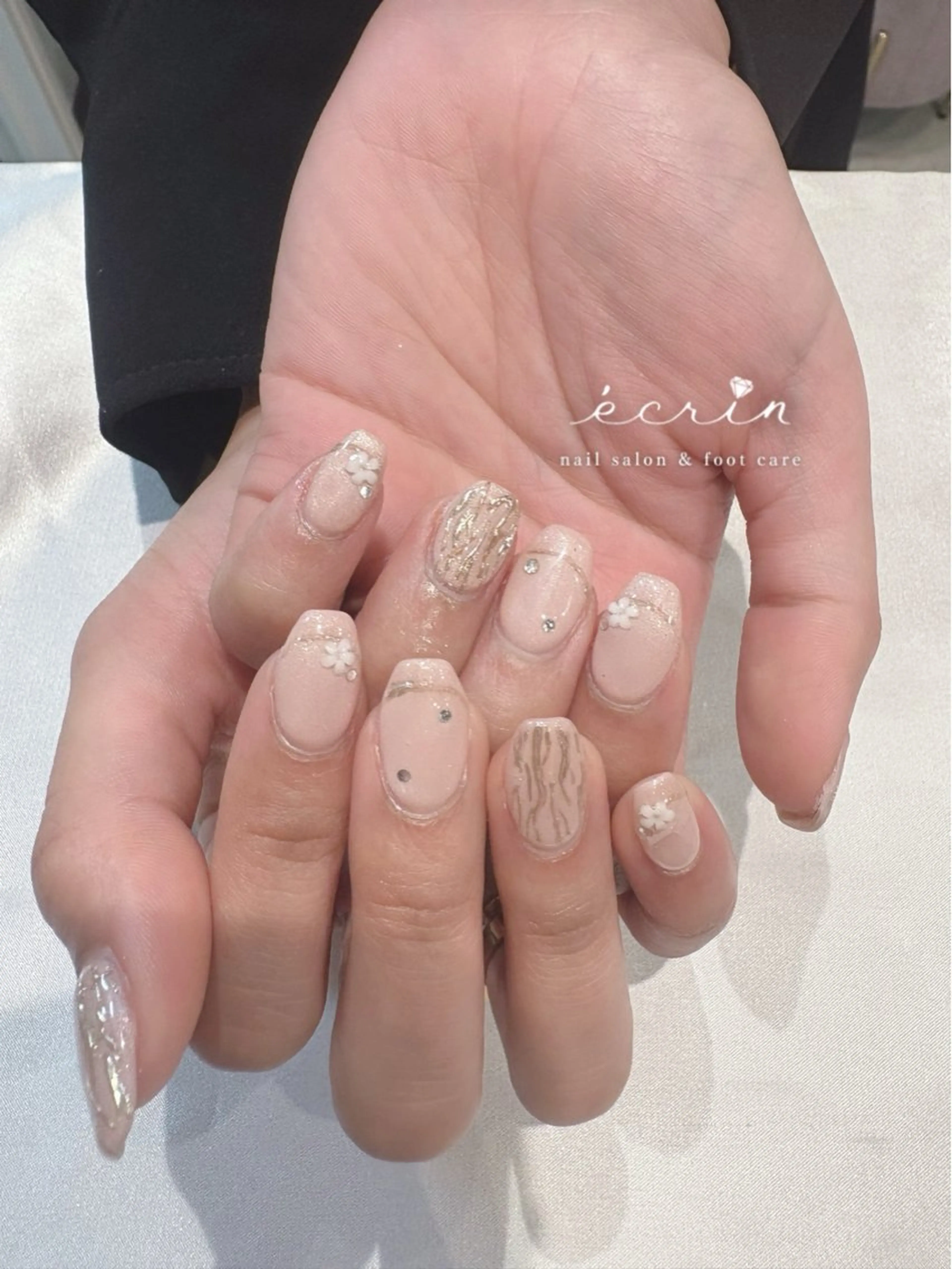 ネイル ecrin エクラン Haruka🌼のネイルデザイン