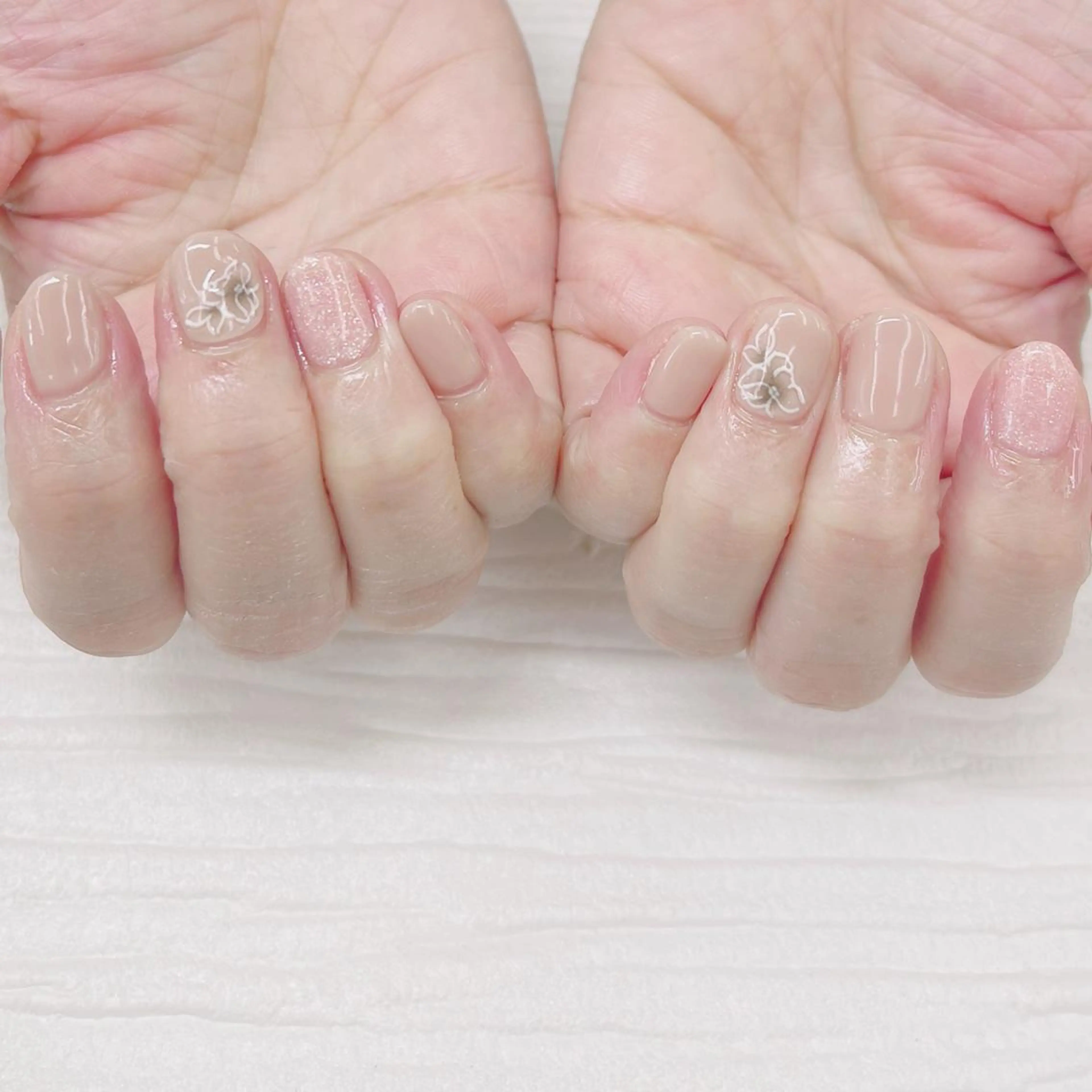 ネイル Nail salon Honey Beeのネイルデザイン