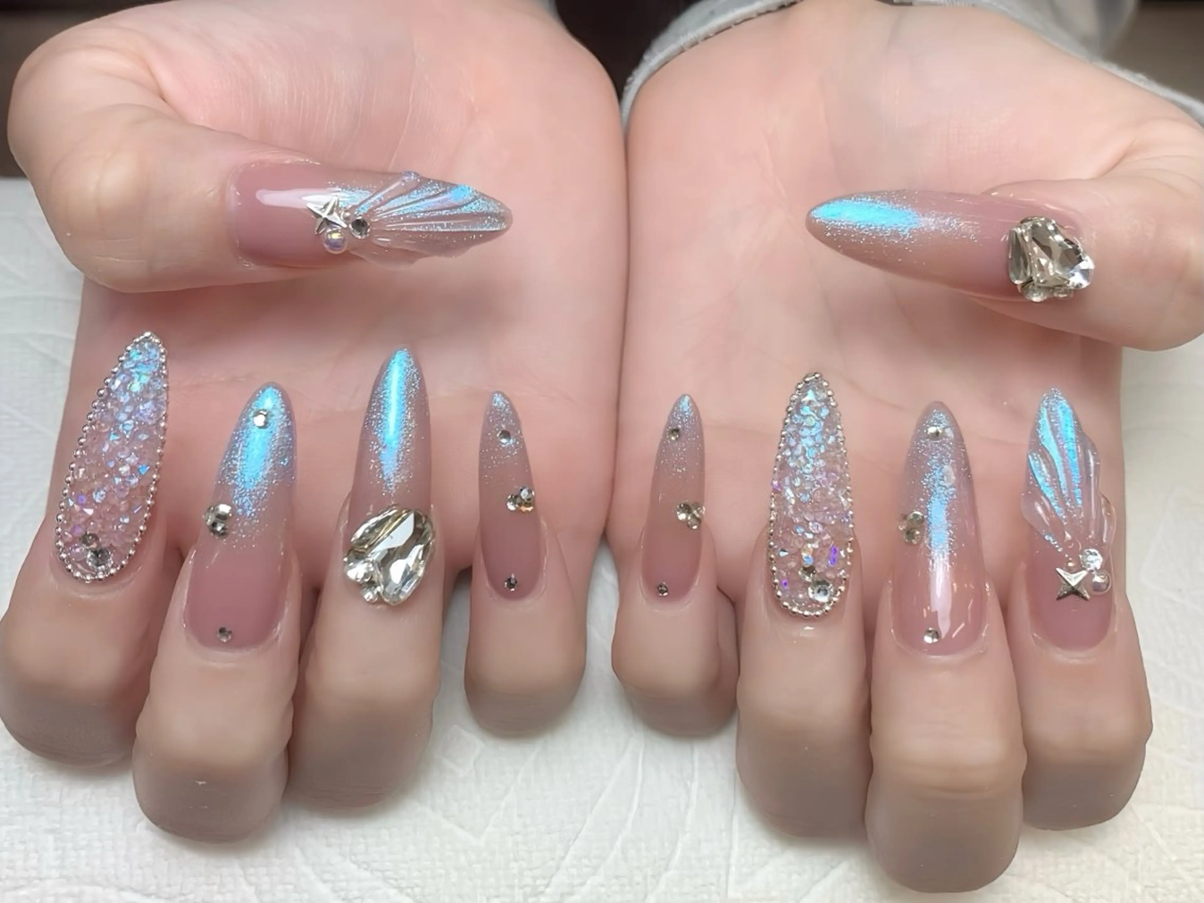 ネイル アートネイル フレンチネイル ジェルネイル グラデーション 韓国ネイル Rin Nail 新大久保店のネイルデザイン