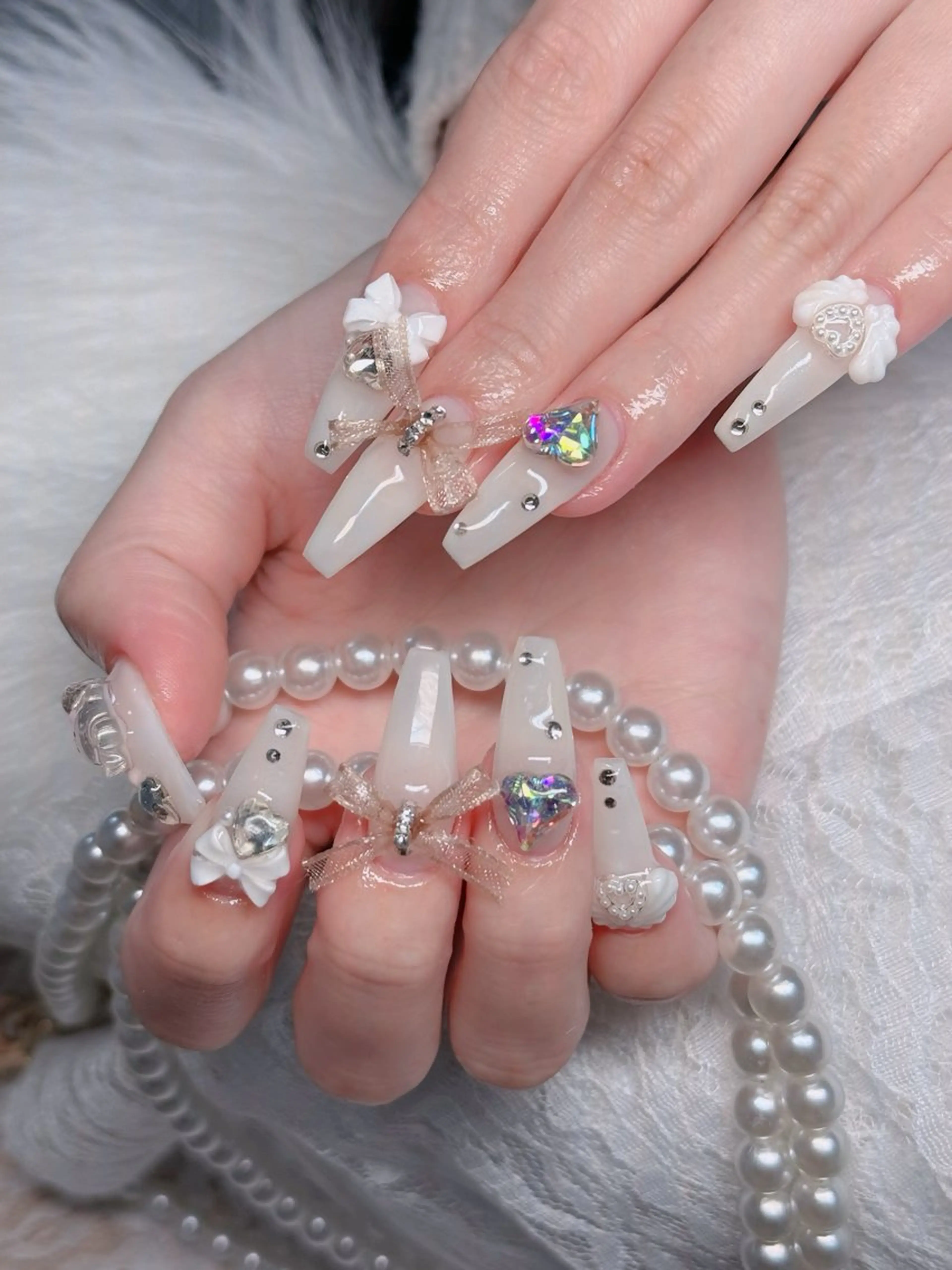 ネイル フレンチネイル ジェルネイル ガラスフレンチ ハロウィン ハート ハンドネイル H.baby Nail Salonのネイルデザイン