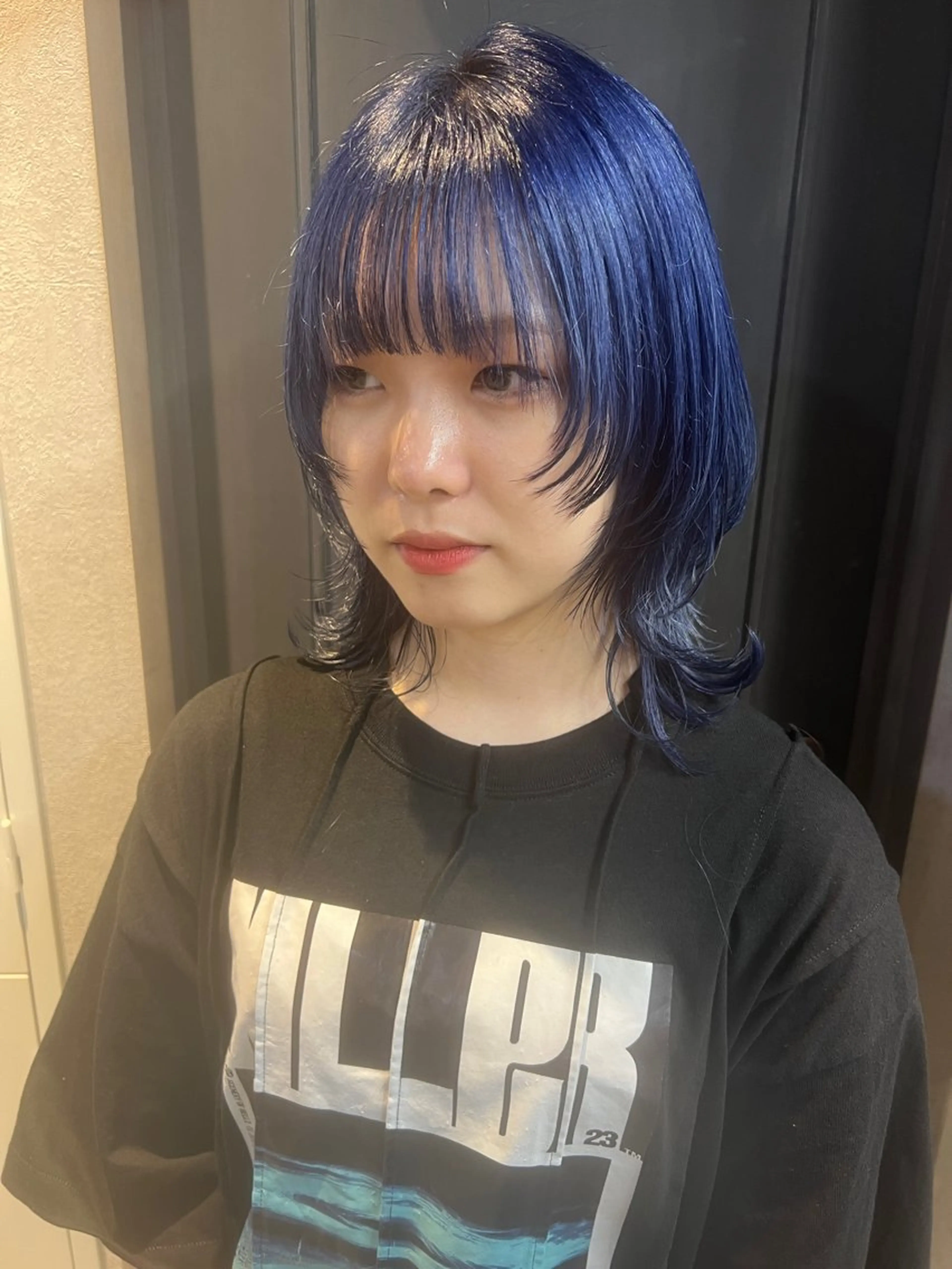 ミディアム ブリーチ/ウルフ ハッシュカット/石山のヘアスタイル