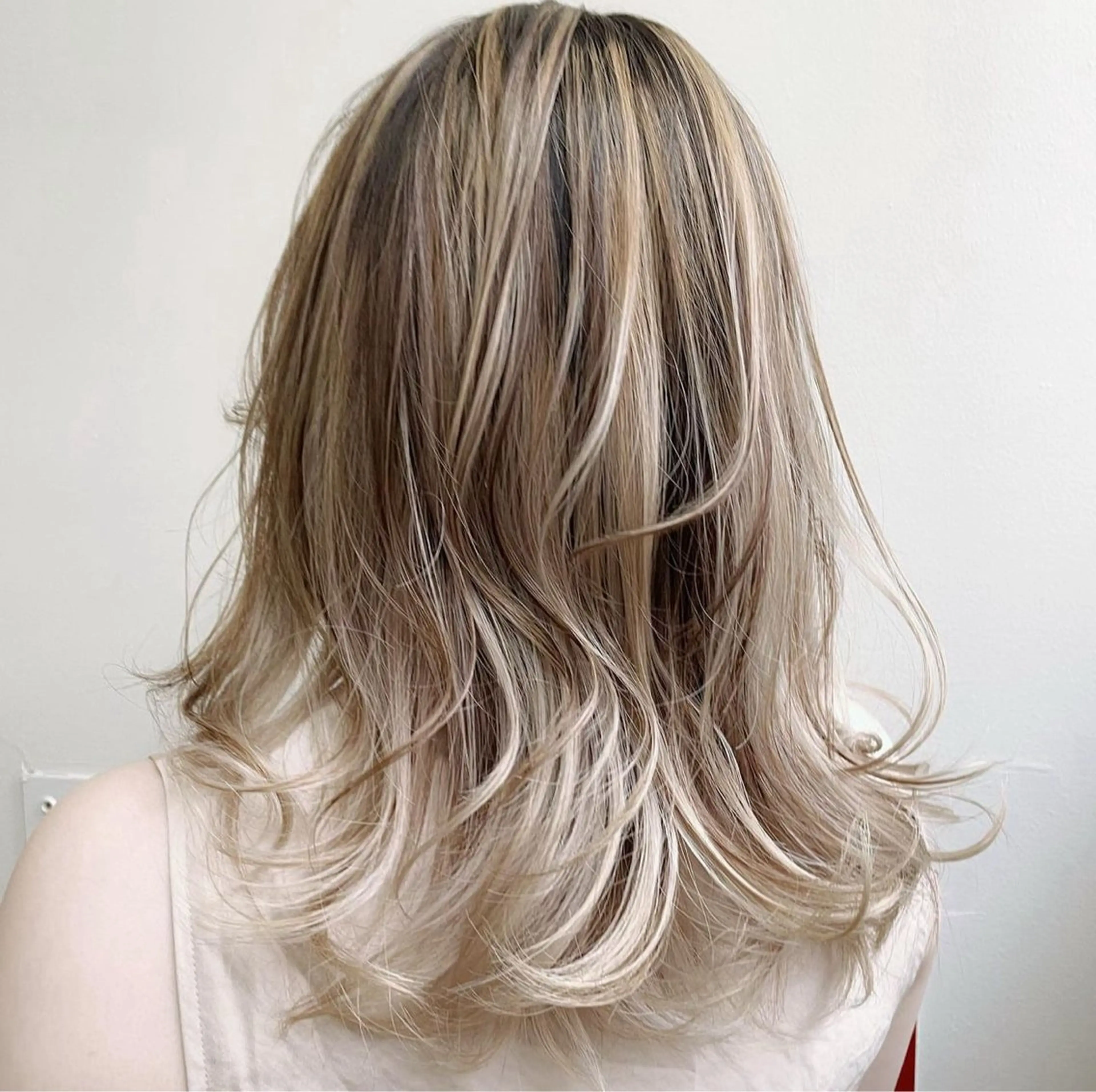 ミディアム カラー バレイヤージュ デザインカラー レイヤーカット ヘアカラー 銀座透け感大人カラー 🌴フルカワのヘアスタイル