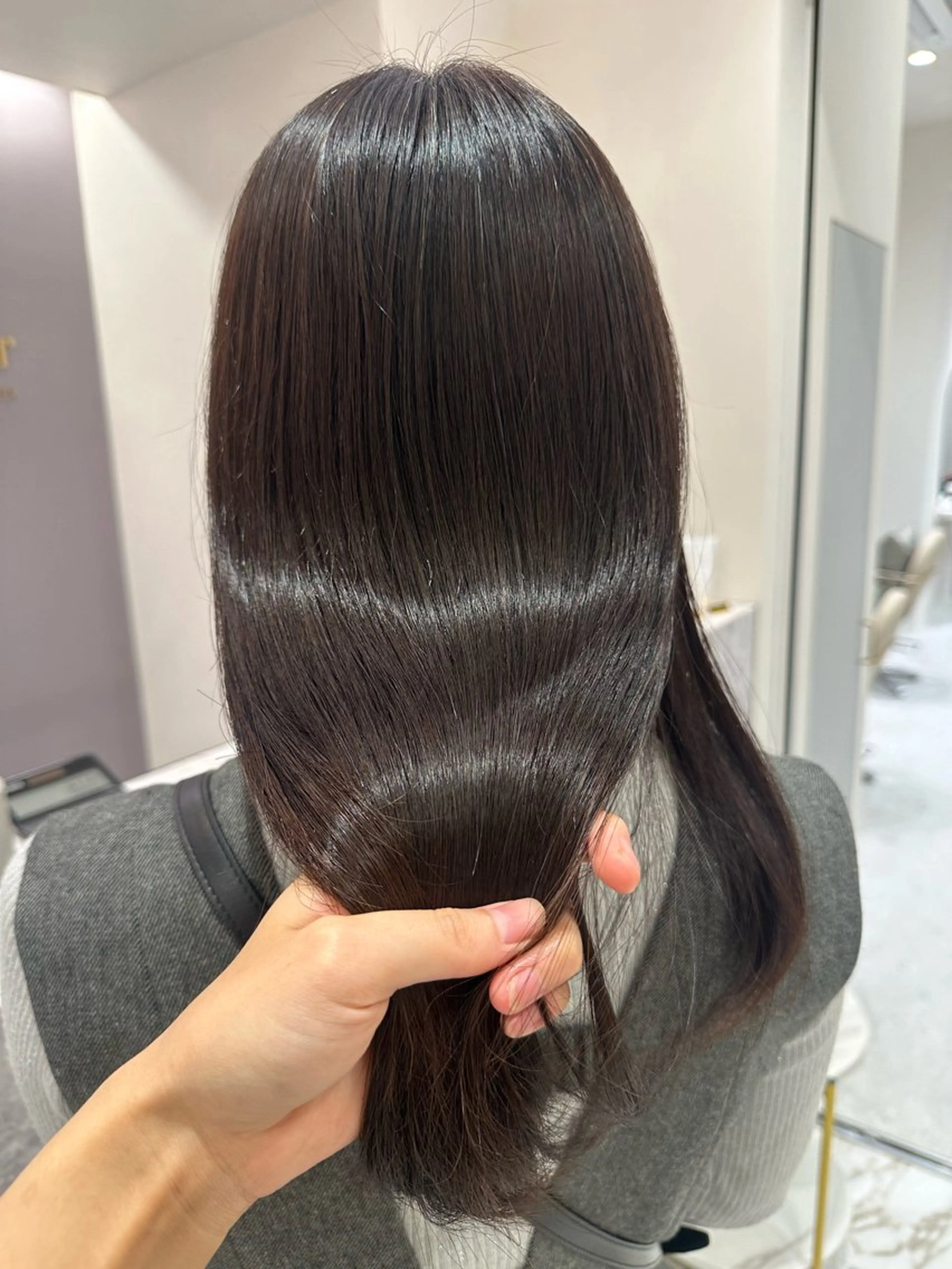 ロング パーマ カット ヘアカラー 縮毛矯正 トリートメント 韓国レイヤー✨ yasuko銀座のヘアスタイル