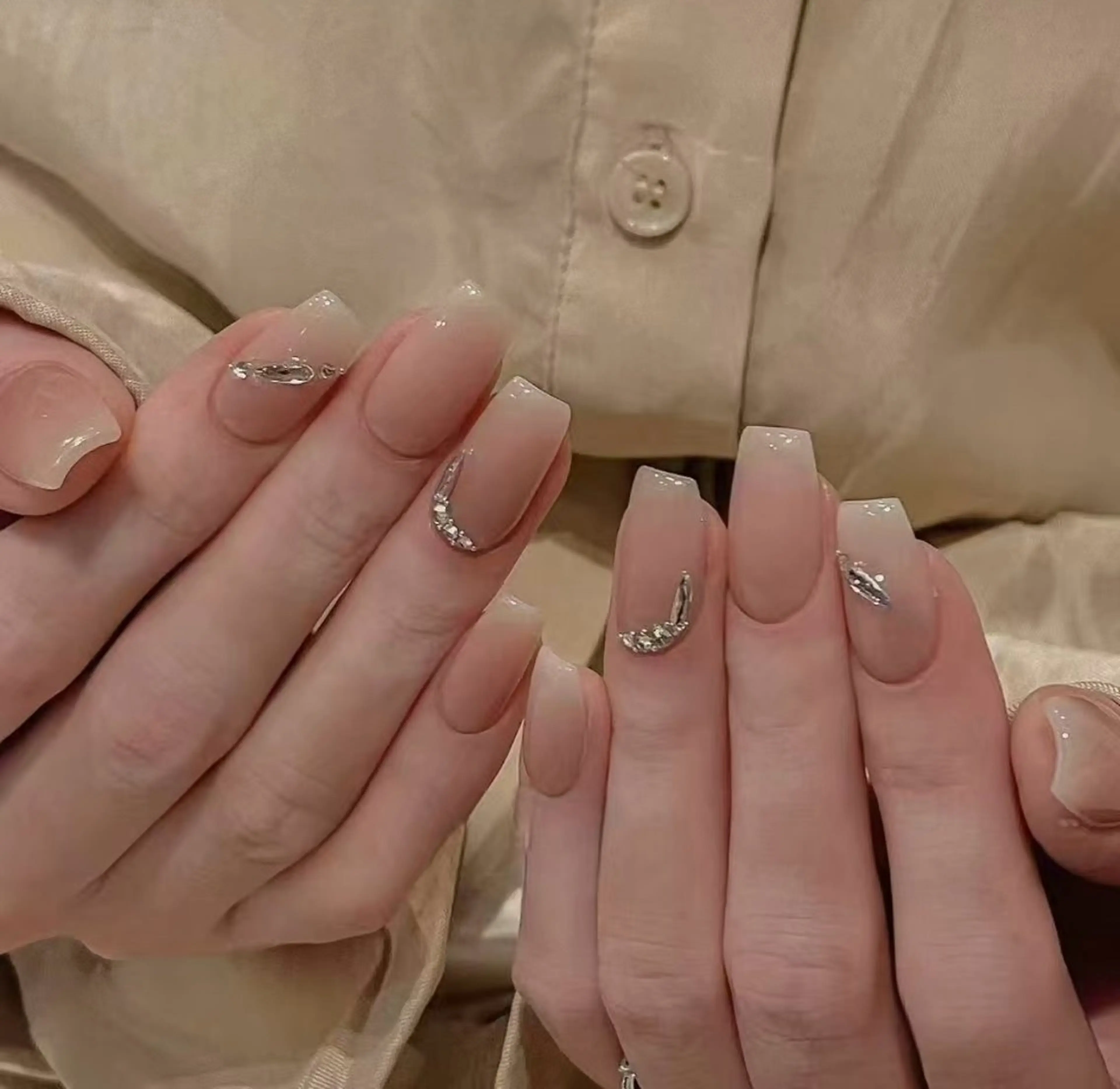 ネイル フラワーネイル フレンチネイル ジェルネイル ガラスフレンチ ハート ハンドネイル ハンドケア BabyYouMi nailのネイルデザイン