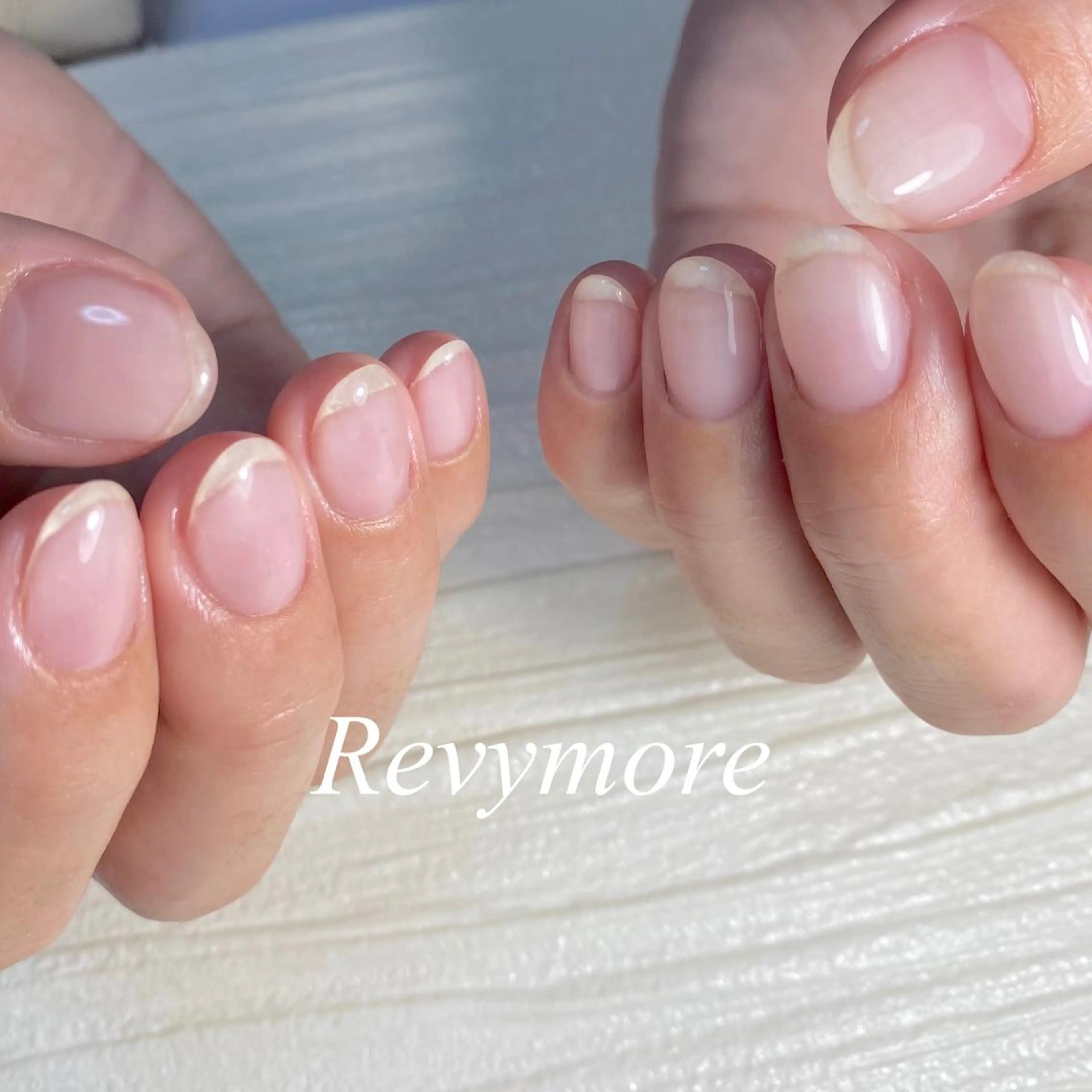 ショート ネイル クリアネイル ジェルネイル ニュアンスネイル オフィスネイル シンプルネイル nail salon Revymoreのネイルデザイン