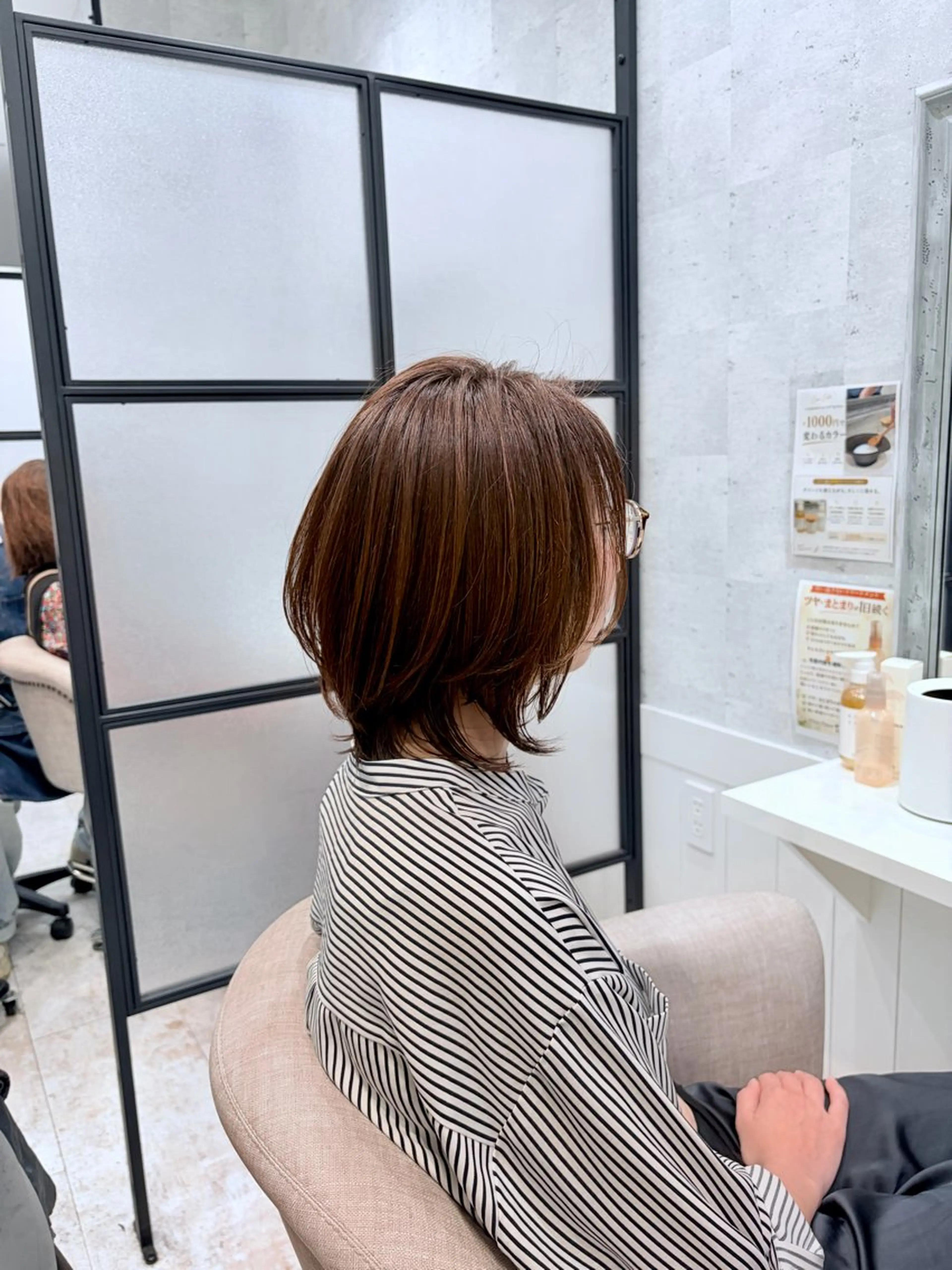 ミディアム カット ヘアカラー 白髪ぼかし | ヨッシーのヘアスタイル