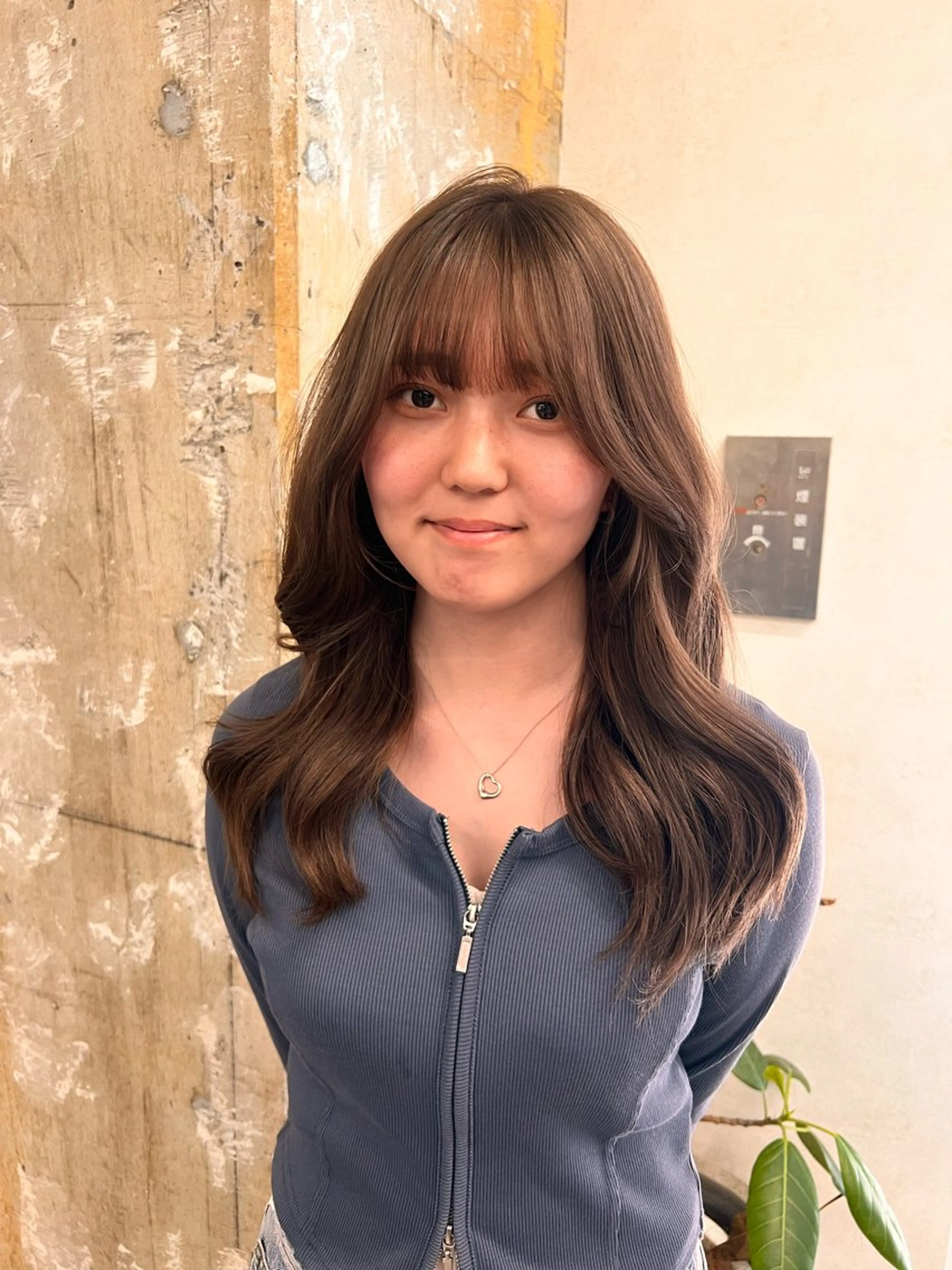 セミロング ヘアカラー トリートメント 髪質改善/レイヤー 暖色/shiinaのヘアスタイル