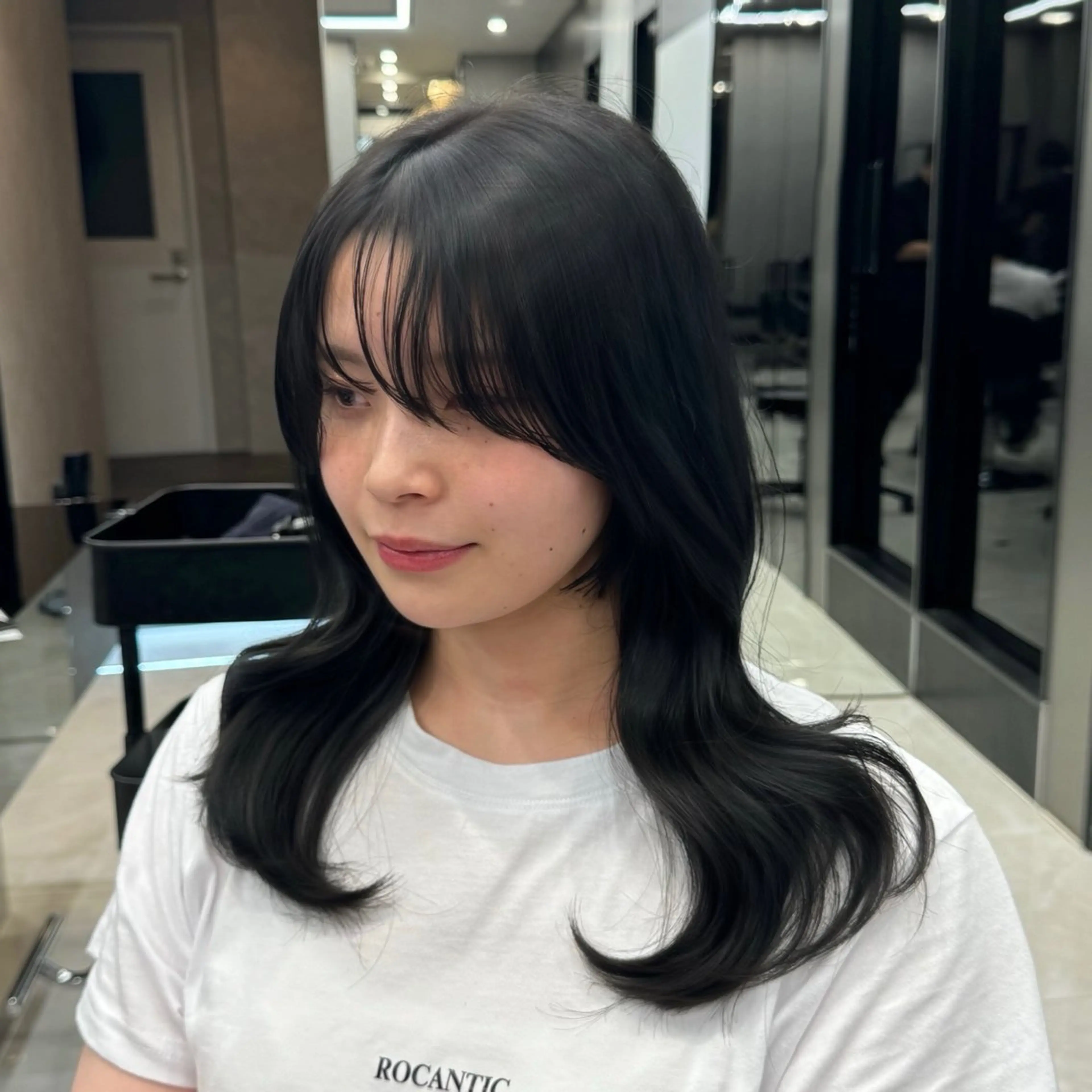 ミディアム カラー 黒髪 顔周りカット 韓国風ヘア ヘアカラー トリートメント 新宿/顔周りカット/ レイヤー/がっきーのヘアスタイル