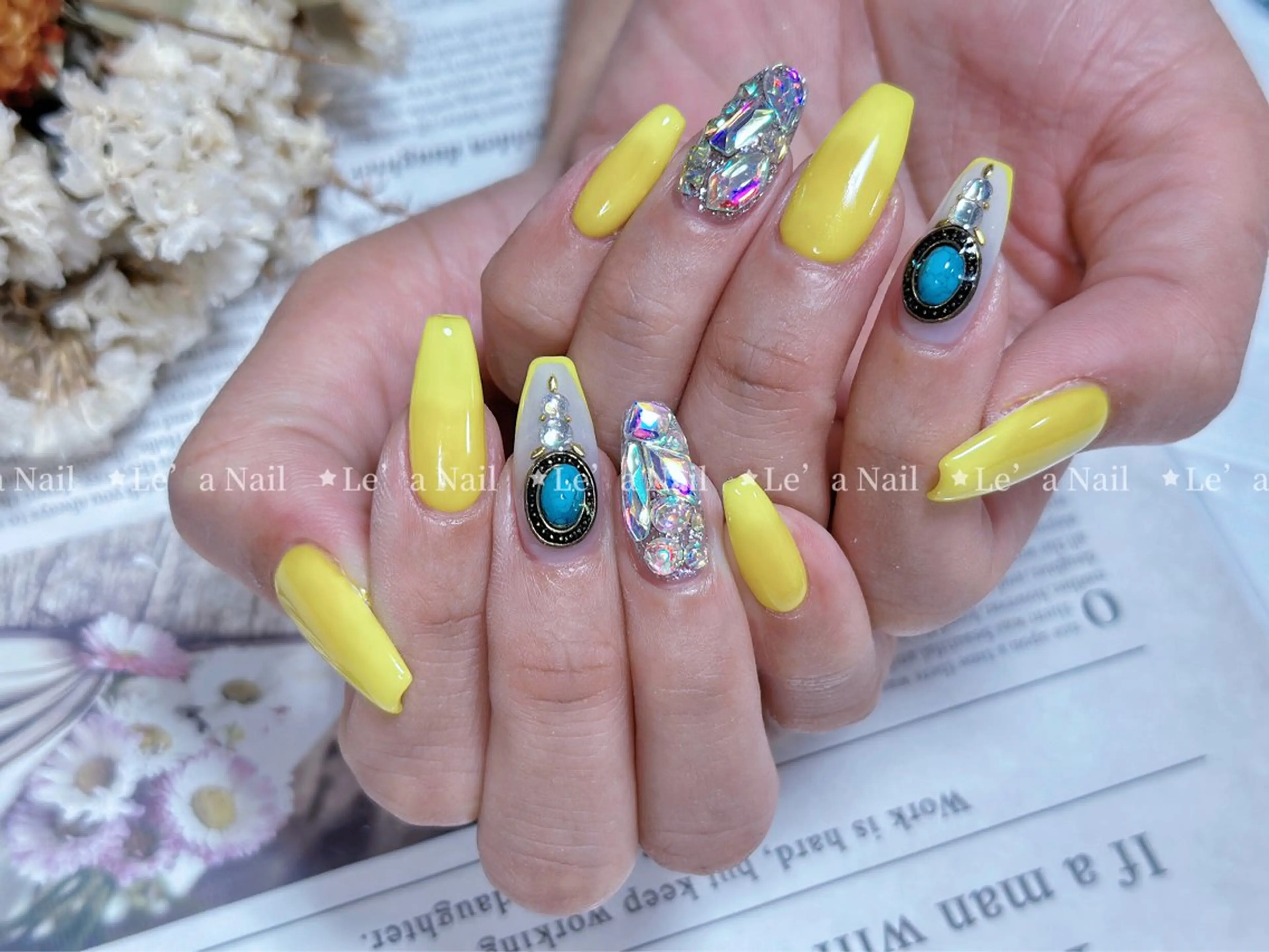 セミロング カラー ネイル Le’a NailSalonのネイルデザイン