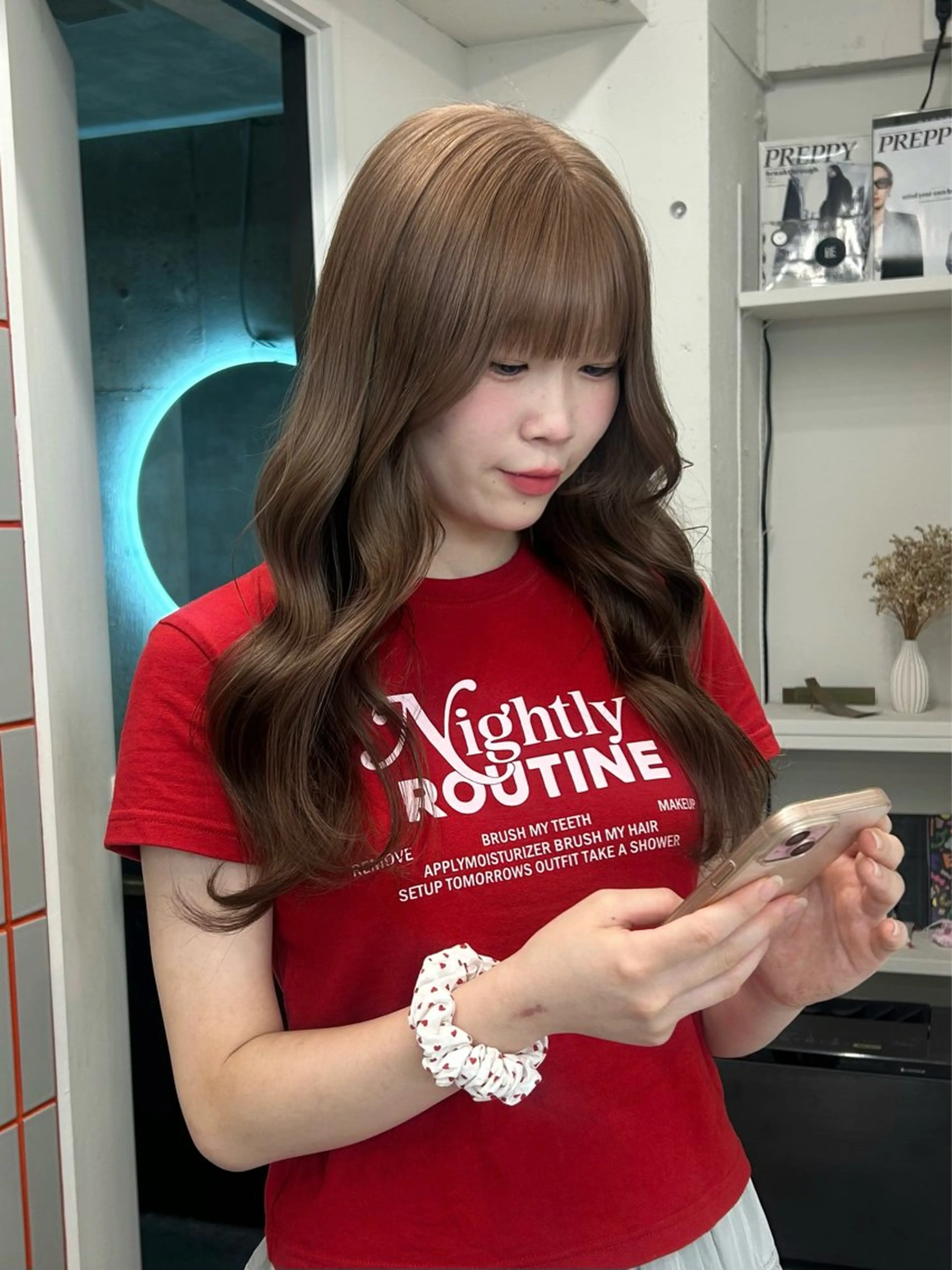 ロング カラー アッシュ アッシュブロンド ブロンド ブラウンカラー オリーブグレー ヘアカラー トリートメント 💍透明感 💖艶ミルクティーのヘアスタイル