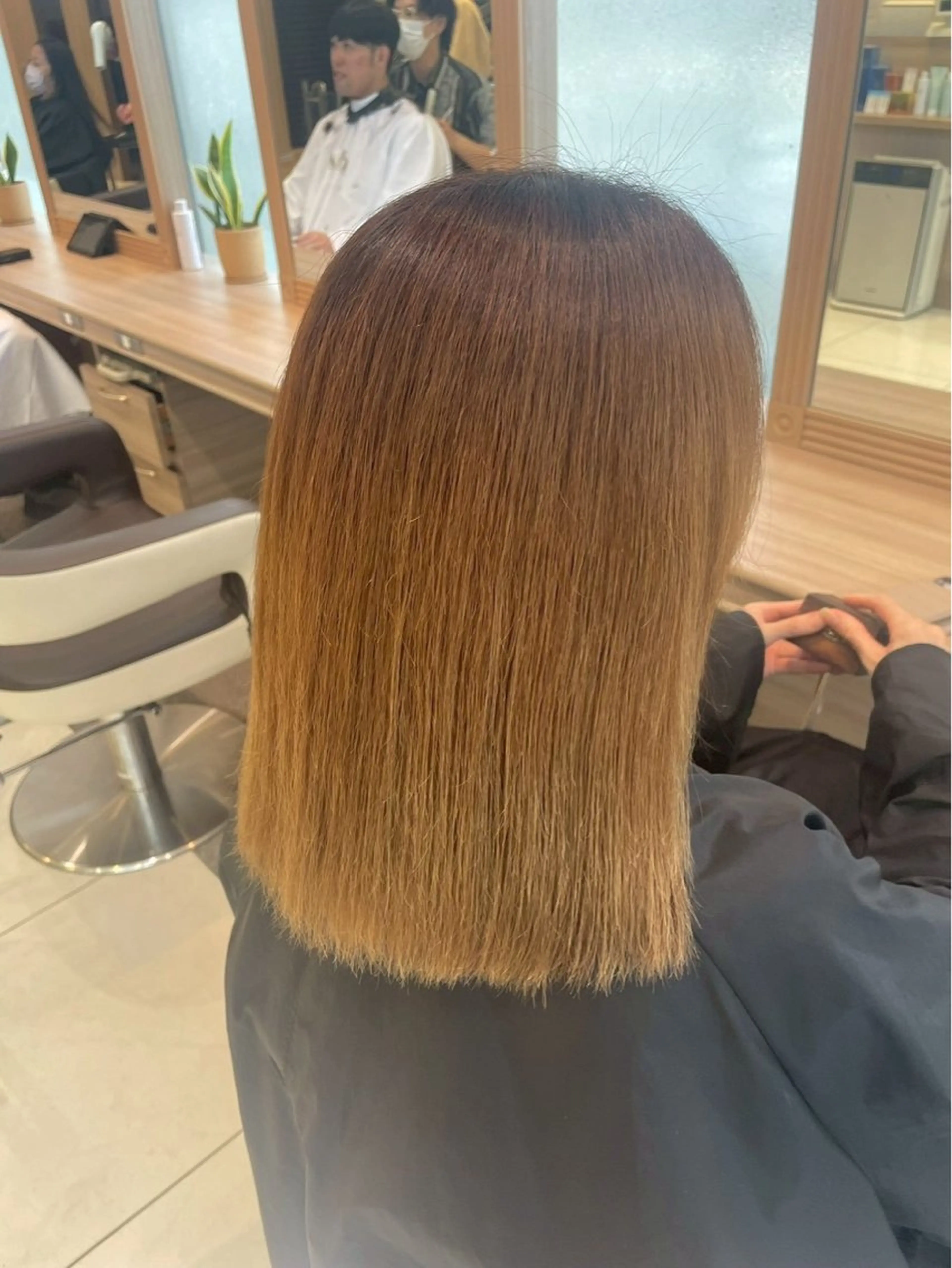 カラー ヘアカラー トリートメント 梅樹 彩香のヘアスタイル