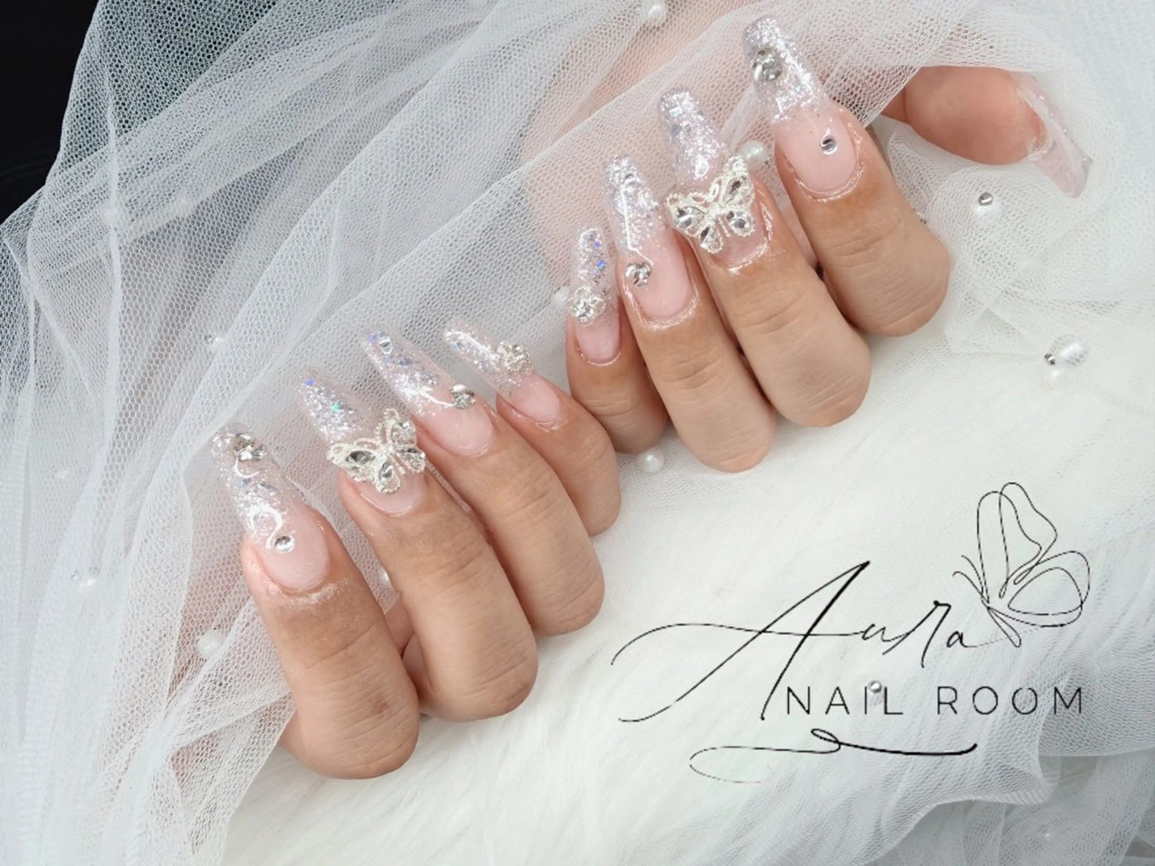 ネイル Luna (Aura nail room)のネイルデザイン