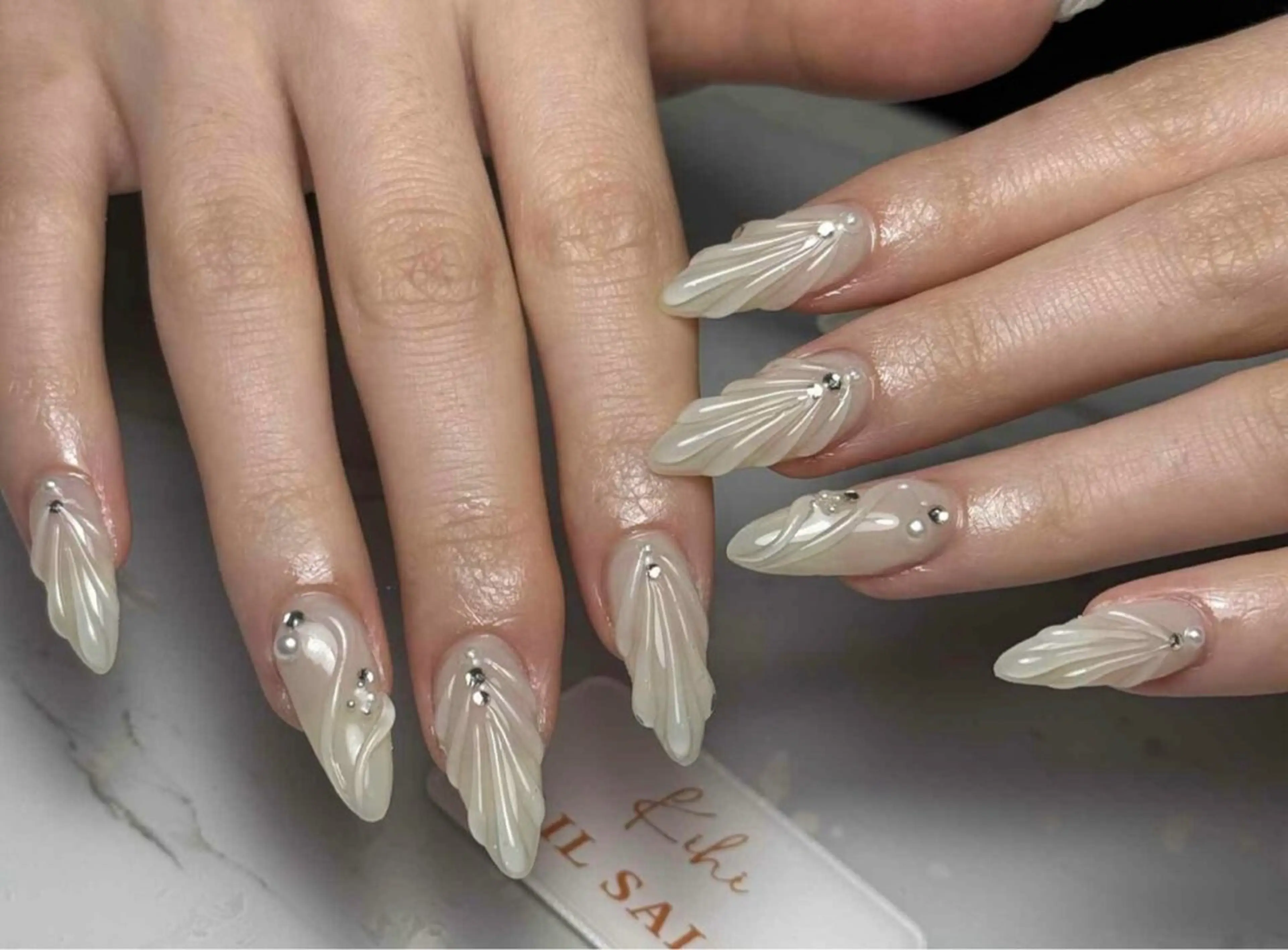 ネイル アートネイル ジェルネイル キラキラネイル 韓国ネイル スカルプネイル ハンドネイル 清水 ユナのネイルデザイン