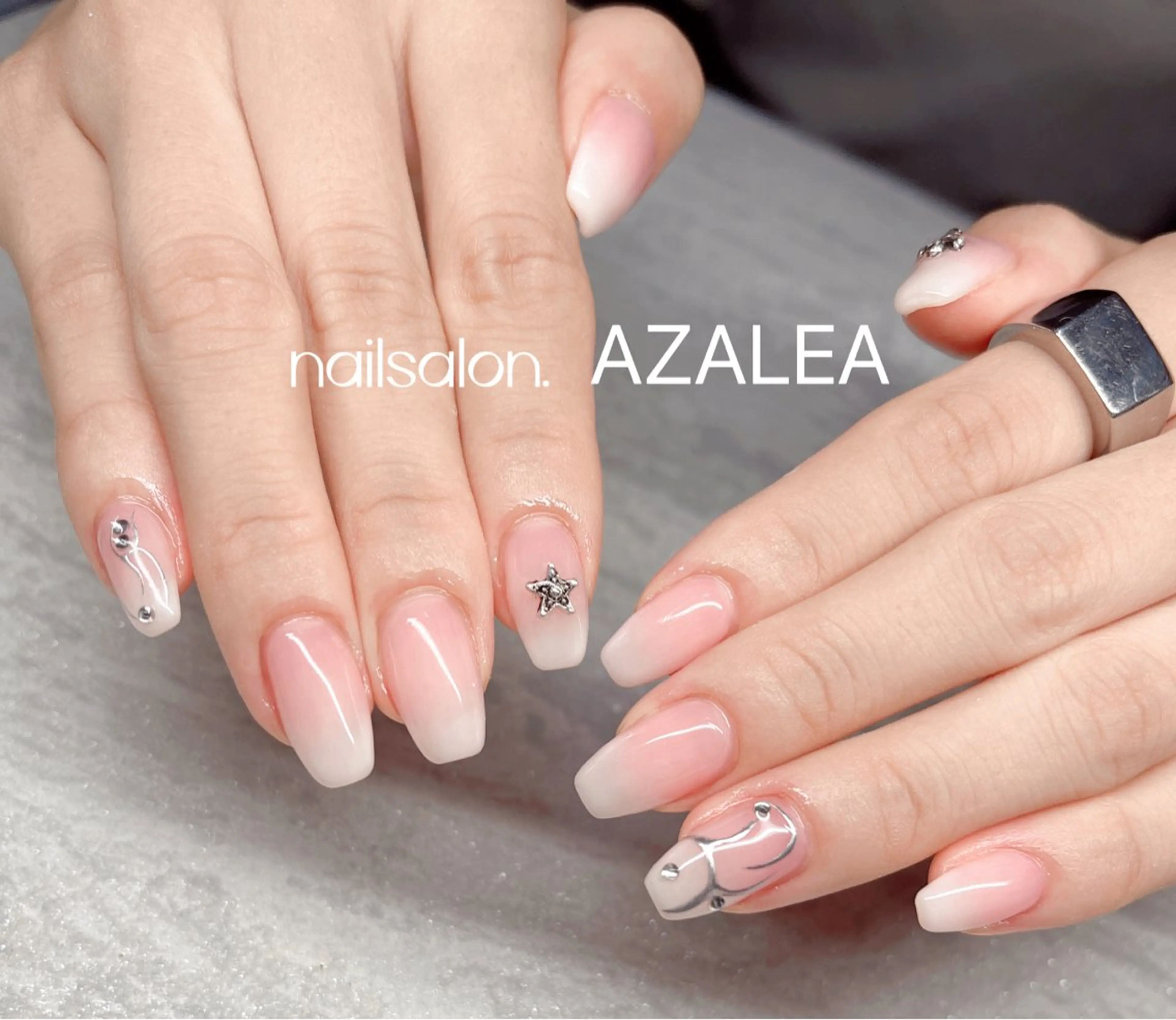 ネイル R inのネイルデザイン