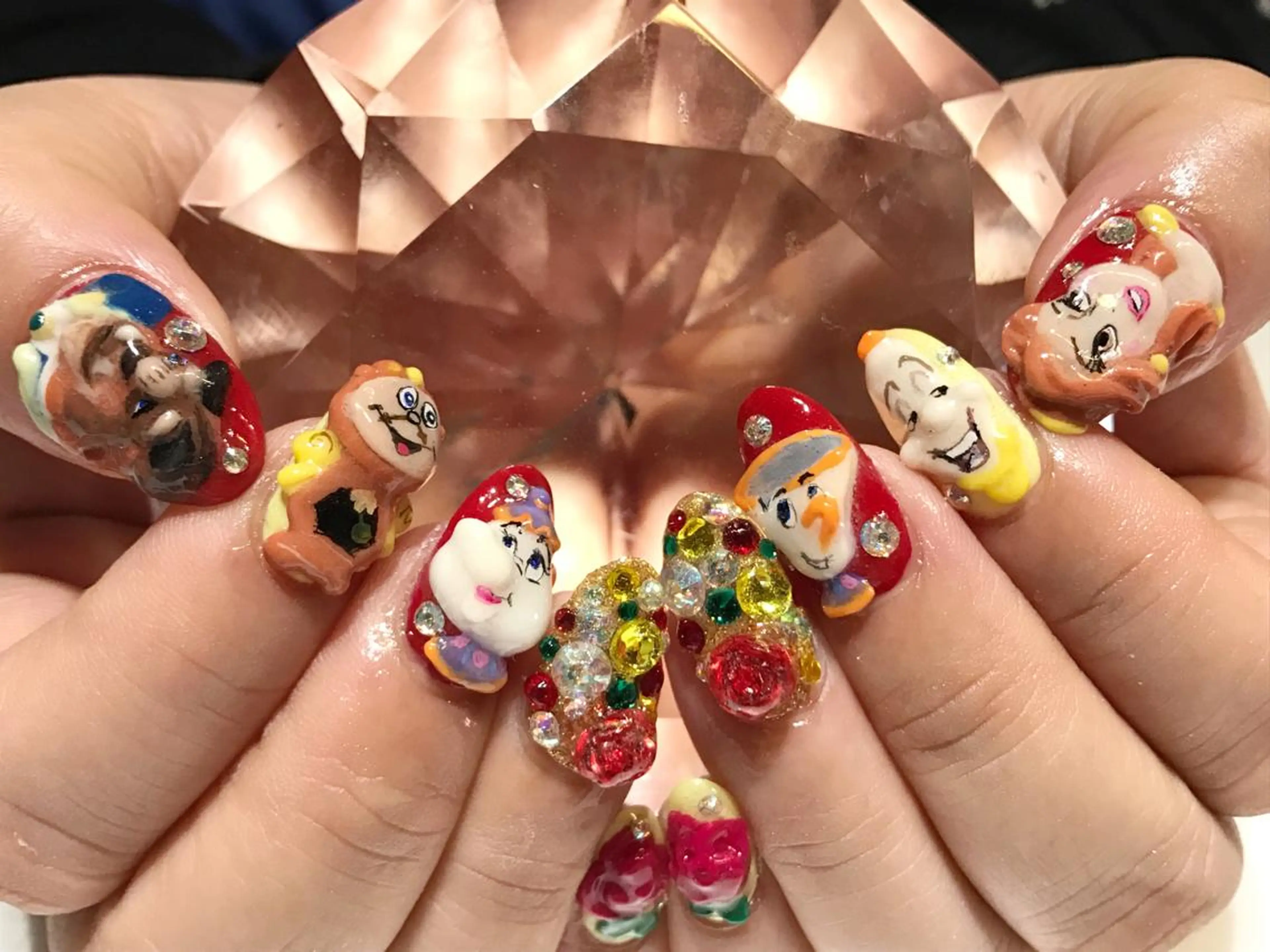 ネイル ジェルネイル YUN 💅のネイルデザイン