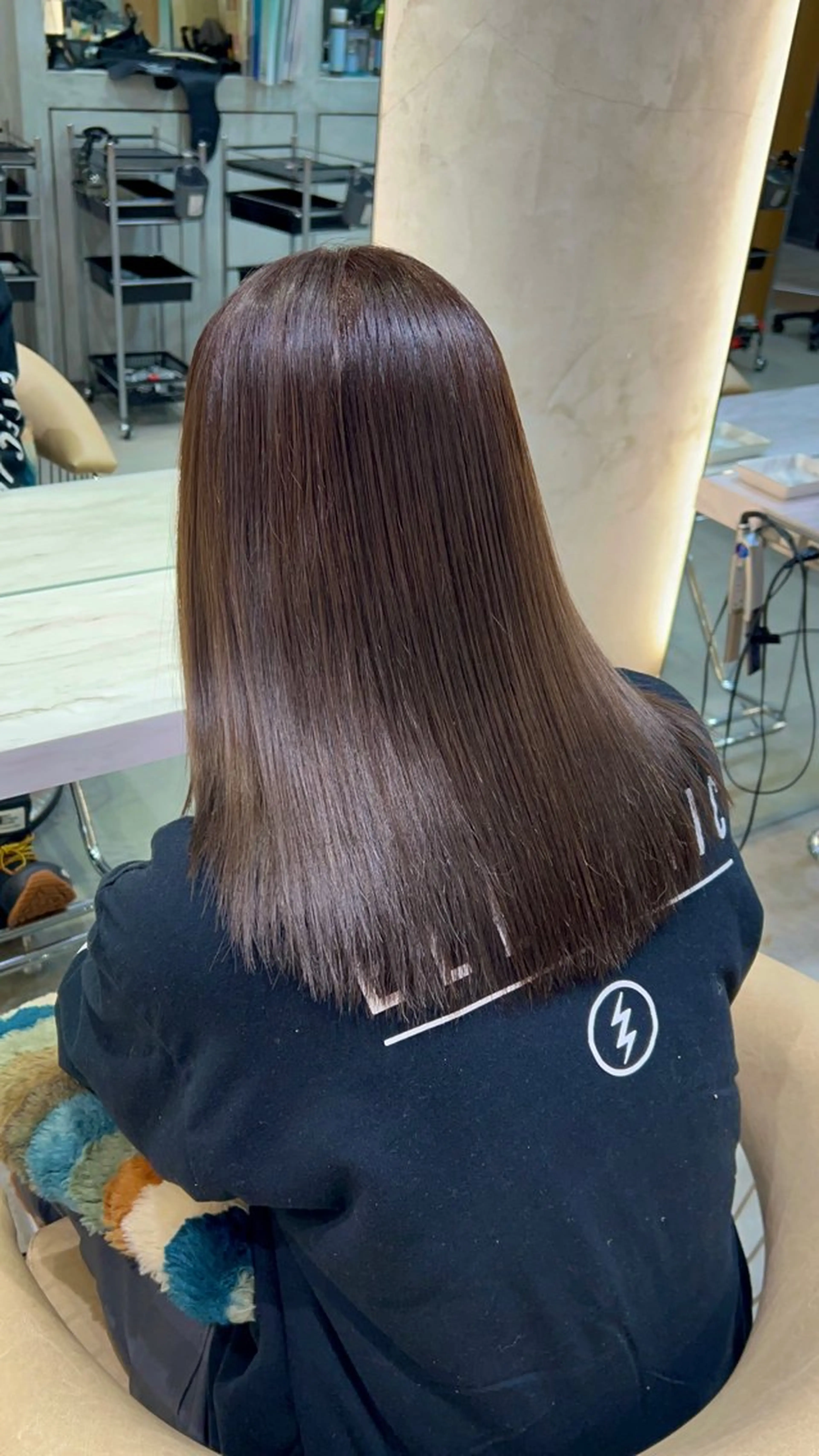 ミディアム カラー ベージュカラー オリーブベージュ 宮嶋 蓮のヘアスタイル