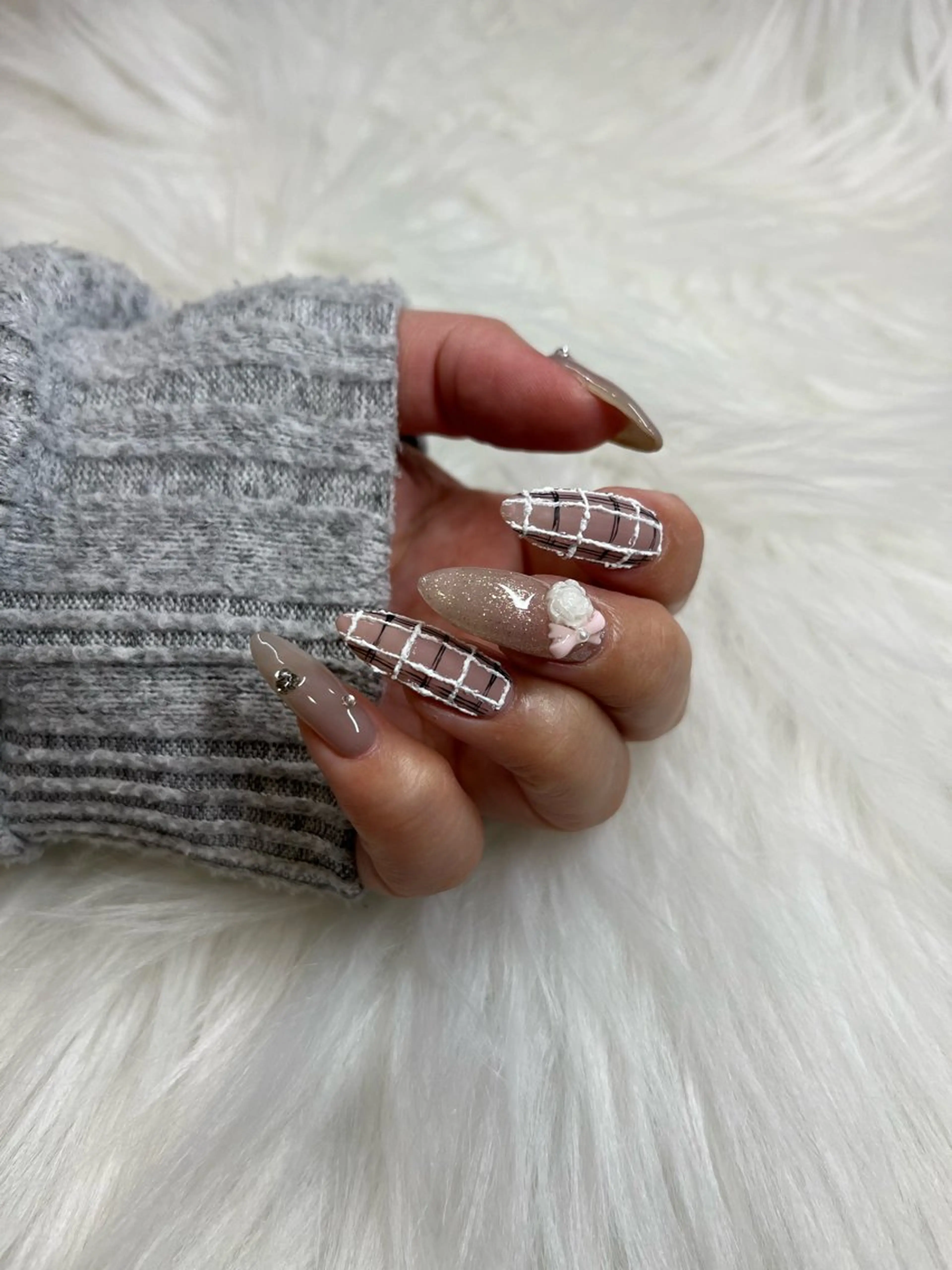 ネイル ハンドネイル Ravi【胡町】 伊藤のネイルデザイン