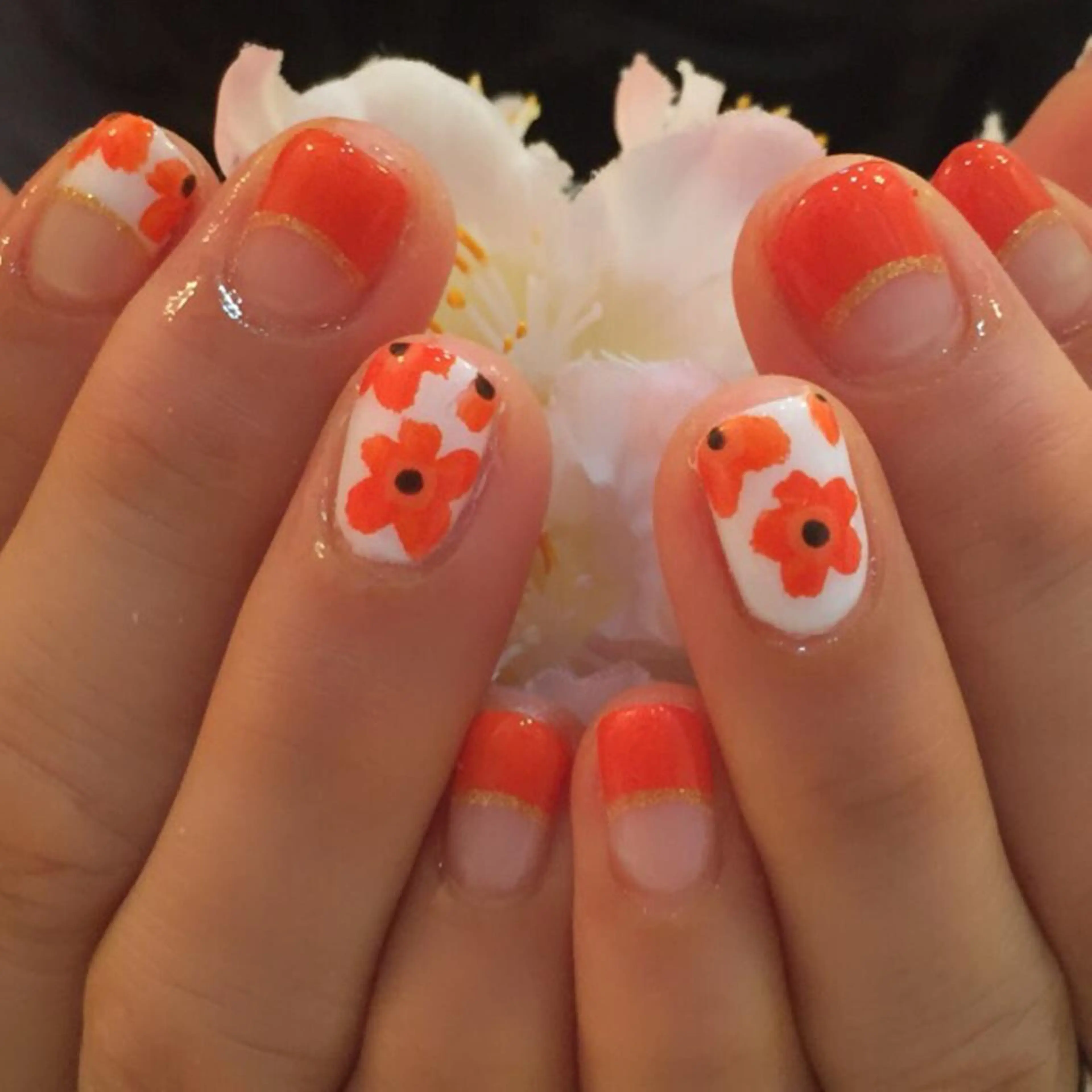 ショート SINCERELY シンシアリー🌈のネイルデザイン