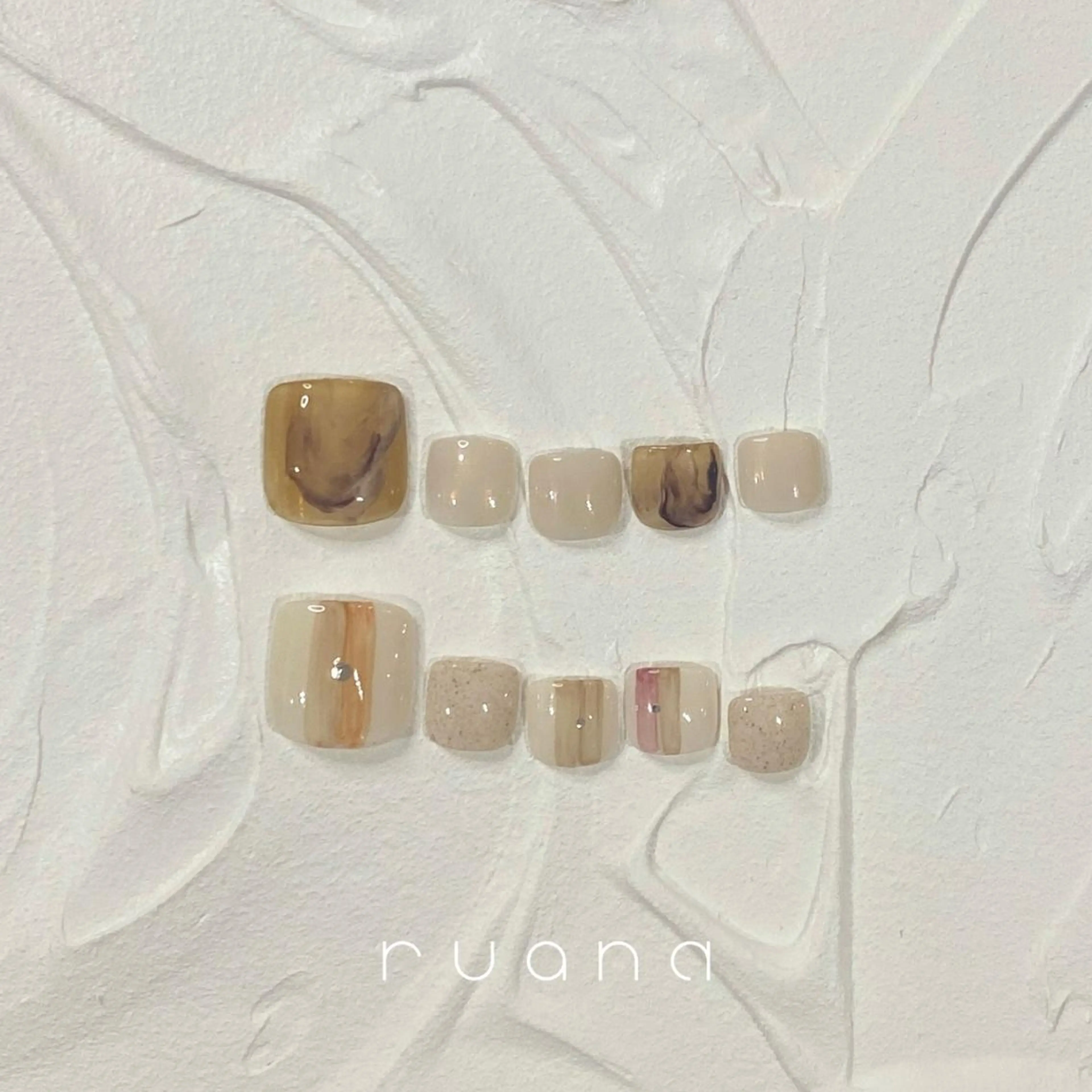 ネイル フットネイル 持ち込み ニュアンスネイル🧡 rionaのネイルデザイン