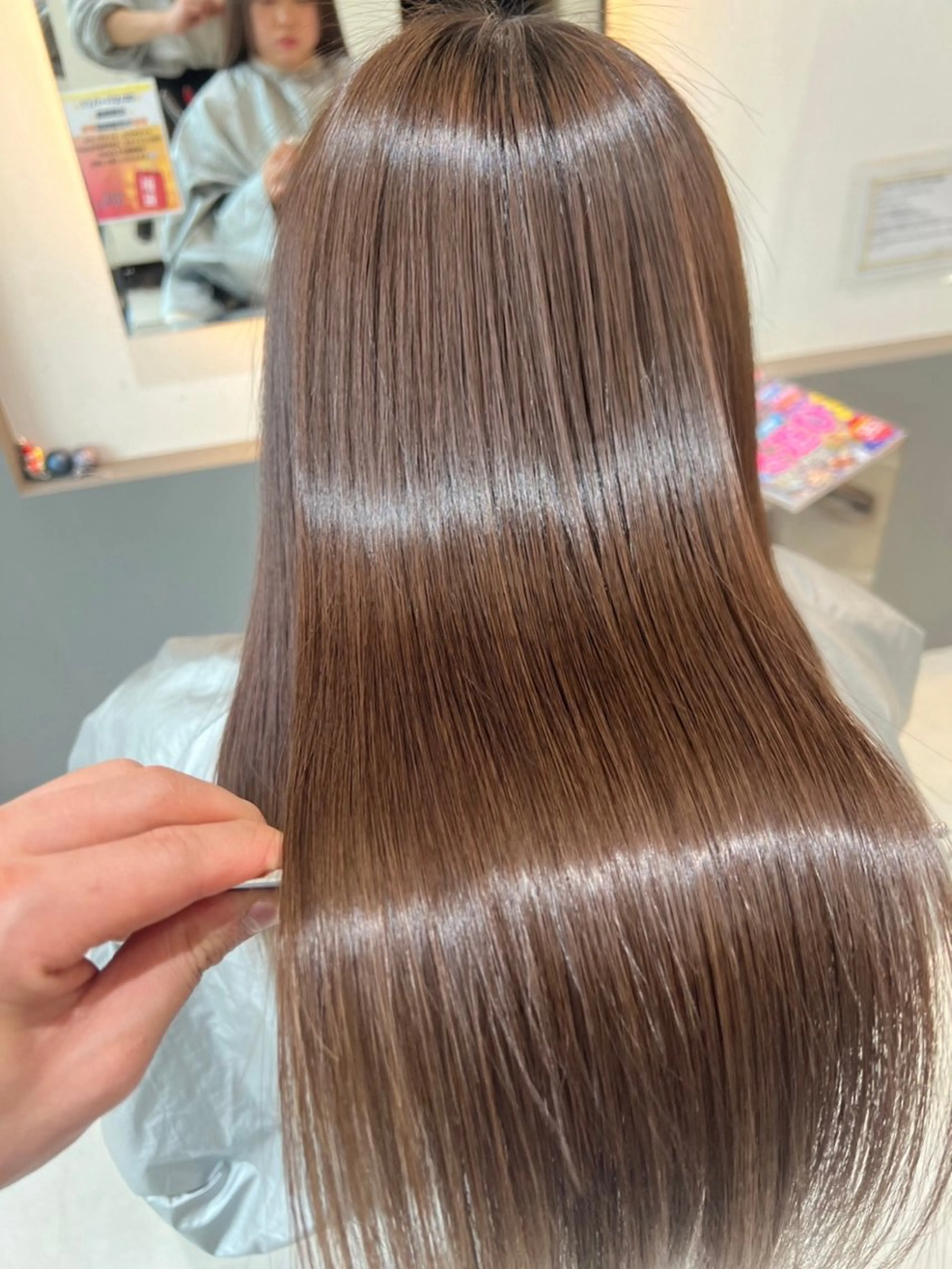 ロング 新井優馬｜縮毛矯正/ 地毛風ストレートのヘアスタイル