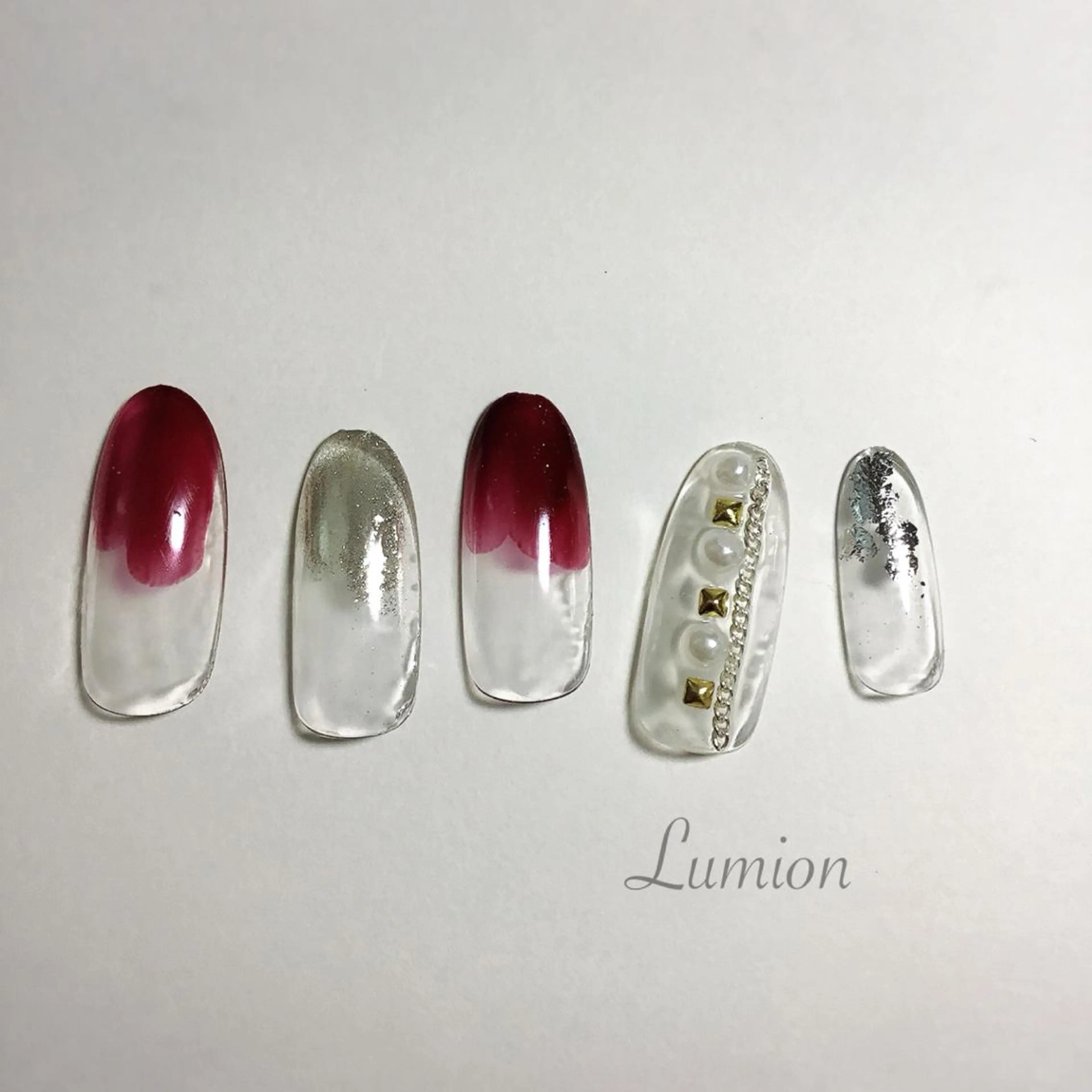 ネイル ニュアンスネイル シルバー ハンドネイル nailroom Lumionのネイルデザイン