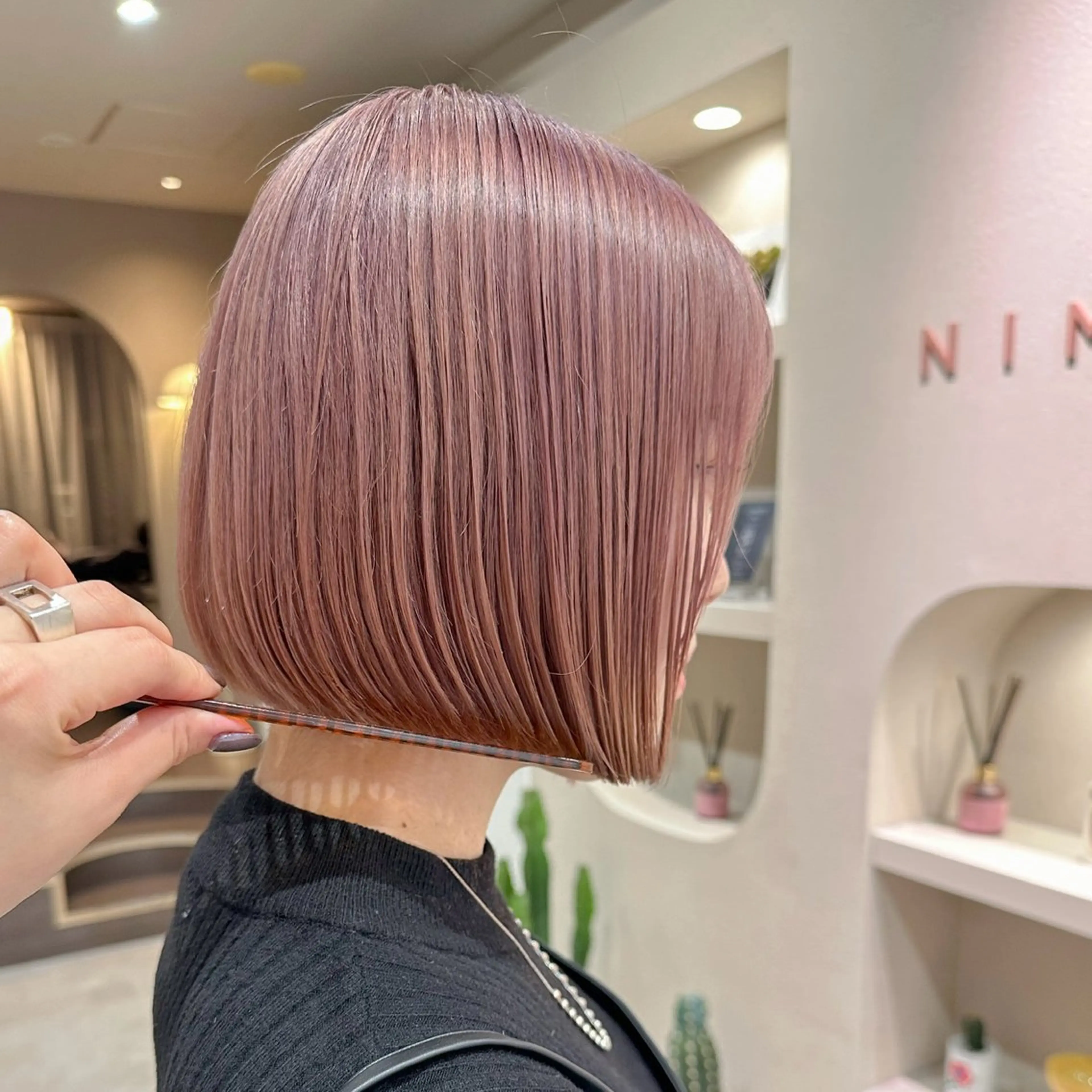 カラー ベージュカラー ブリーチ ピンクカラー ピンクベージュ ヘアカラー ハイトーン／暖色 👩🏼HONOKAのヘアスタイル