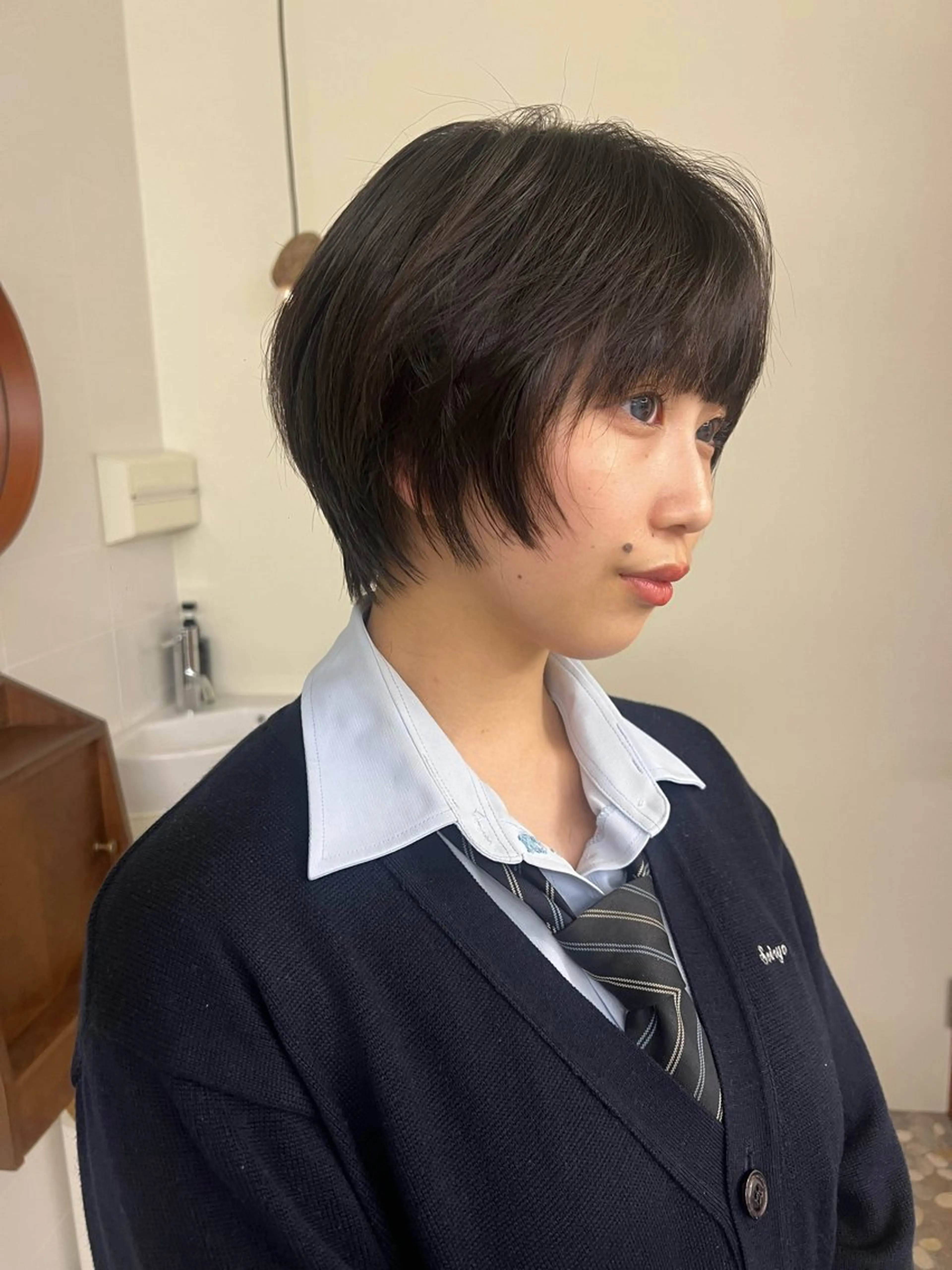 《4/22 18:00限定》　似合わせショートカット+カラー¥7700の写真