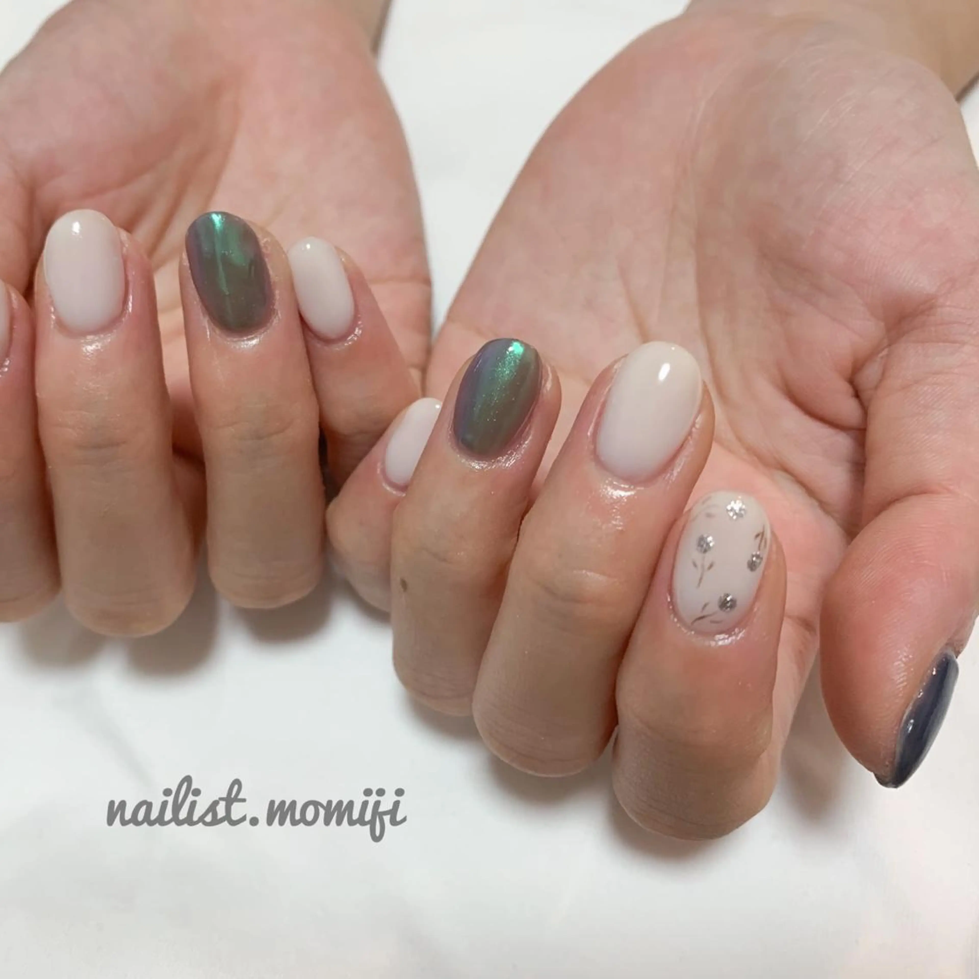 ネイル シルバー nailist_ momijiのネイルデザイン