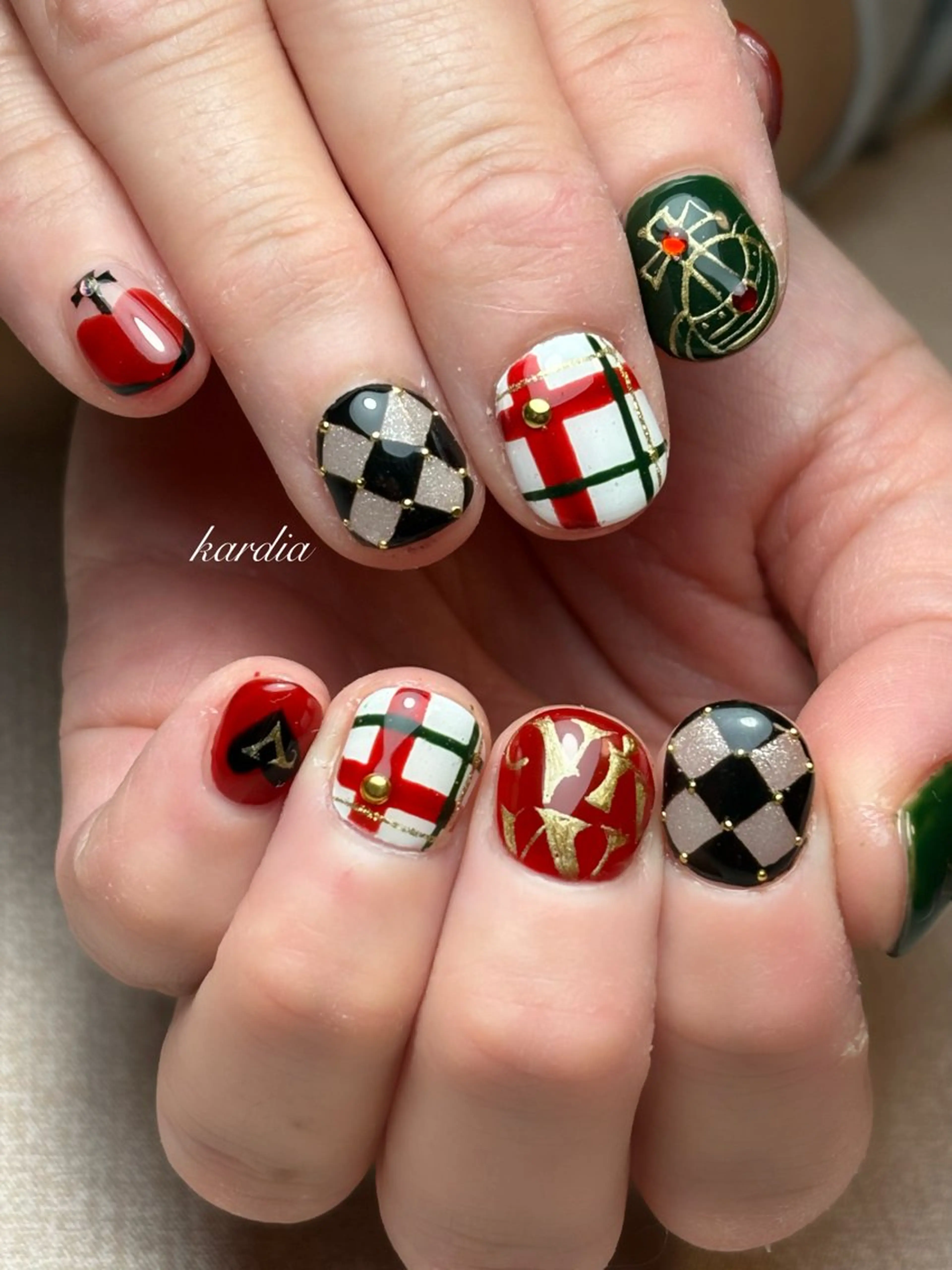 ネイル καρδιά -ｶﾙﾃﾞｨｱ-のネイルデザイン