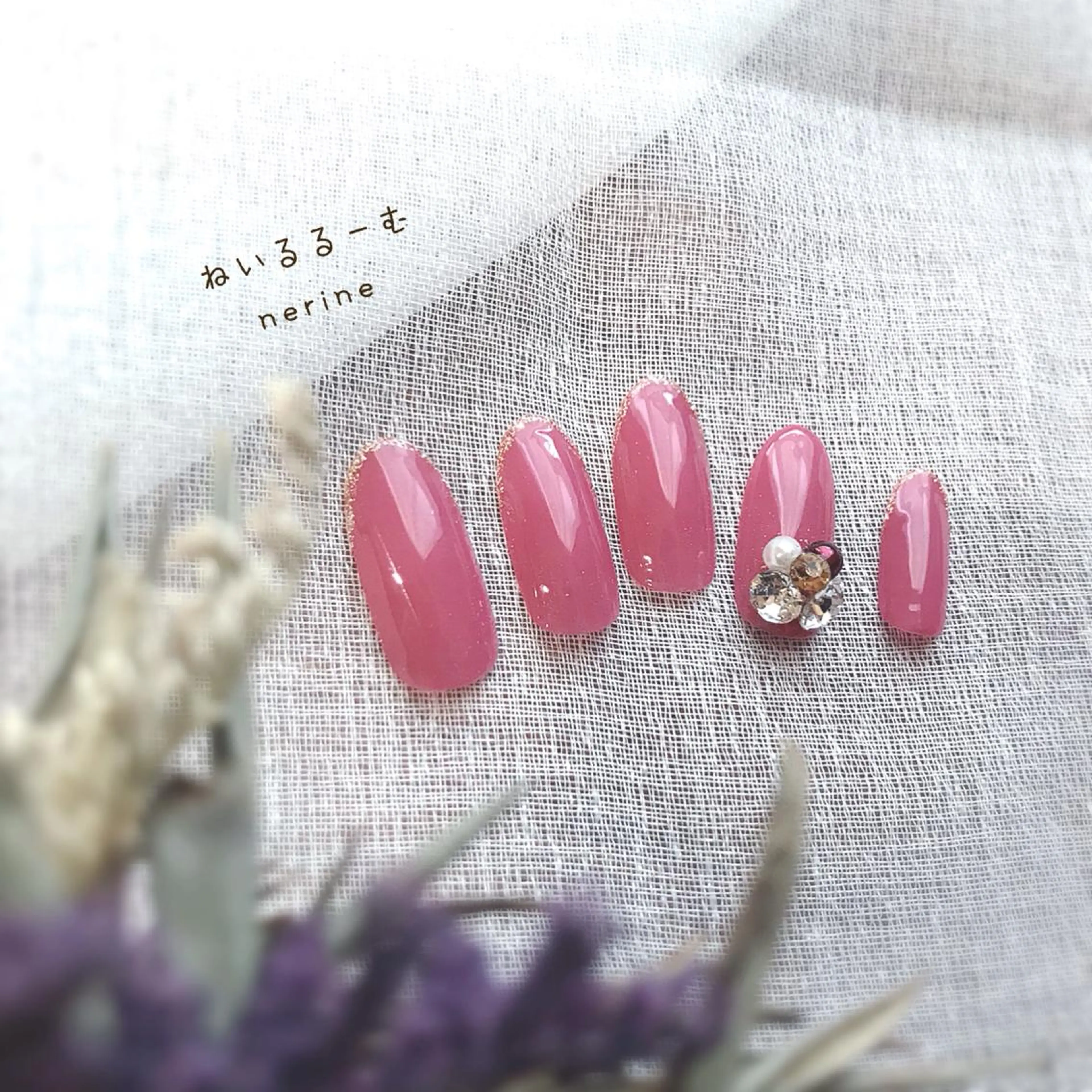 ネイル NAILST Naomiのネイルデザイン
