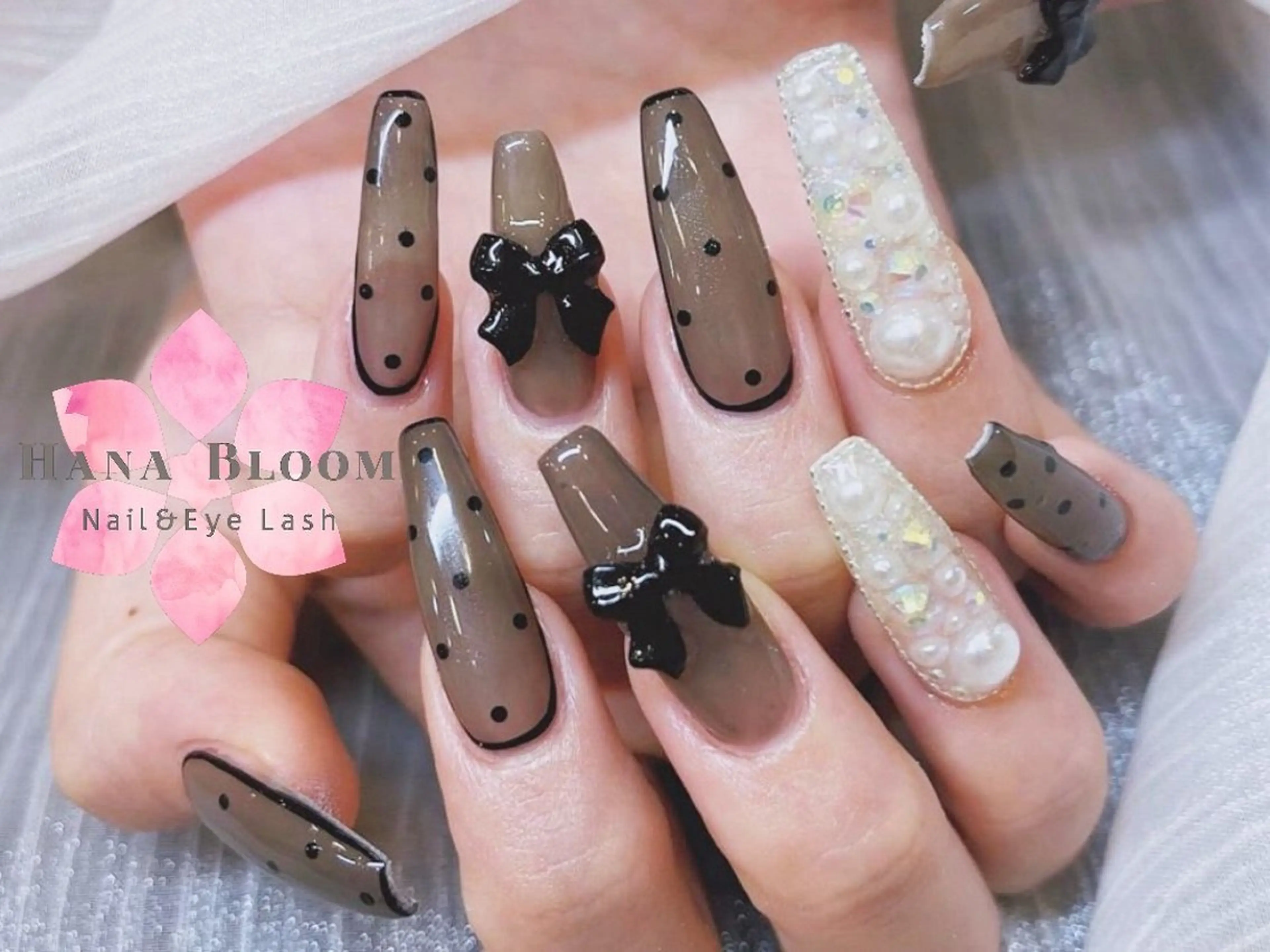 ネイル フレンチネイル ジェルネイル グラデーション ラメ(グリッター) マグネットネイル ハンドネイル ハンドケア Hana Bloom Nail Salonのネイルデザイン