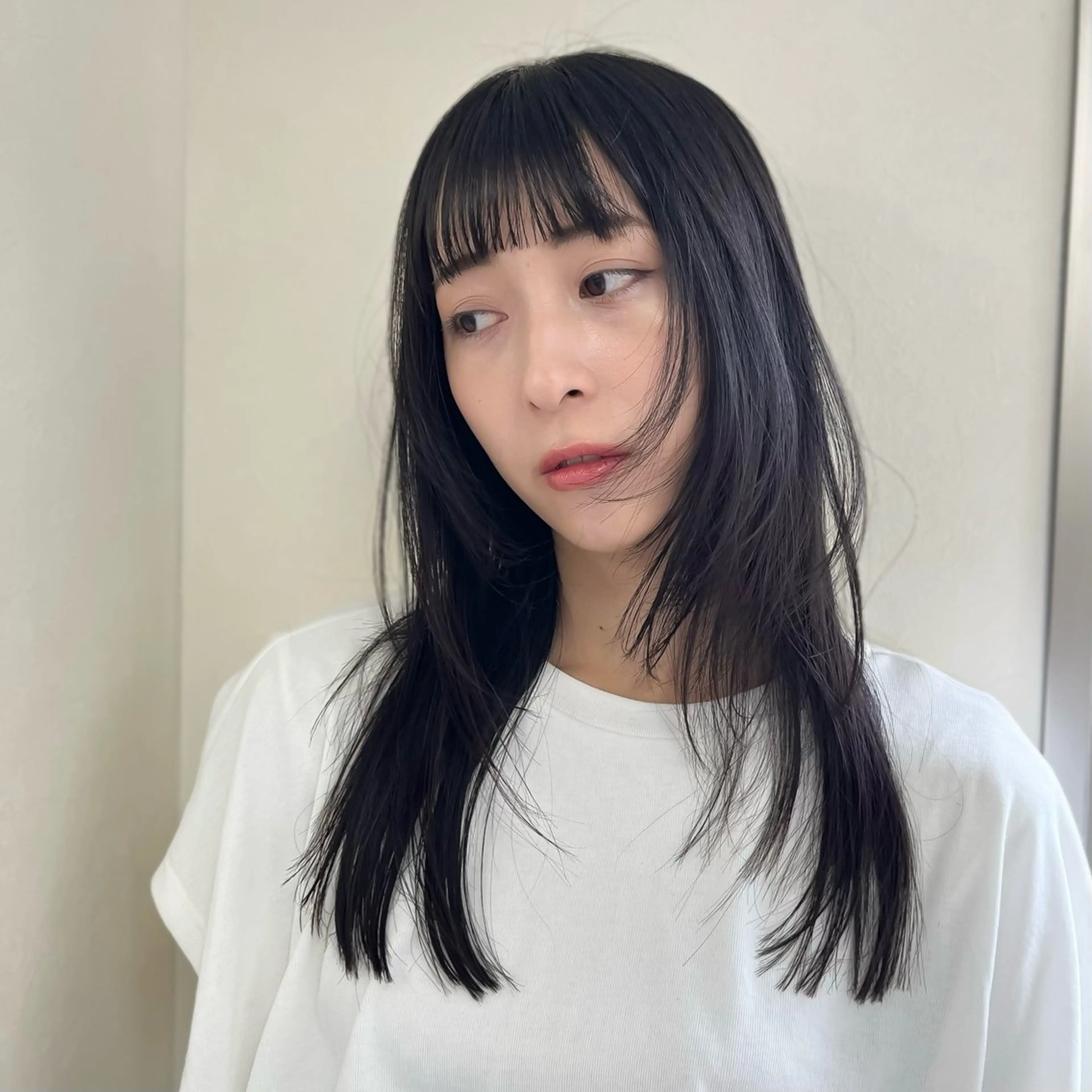 セミロング カット たおちゃん／レイヤー ／透明感カラーのヘアスタイル